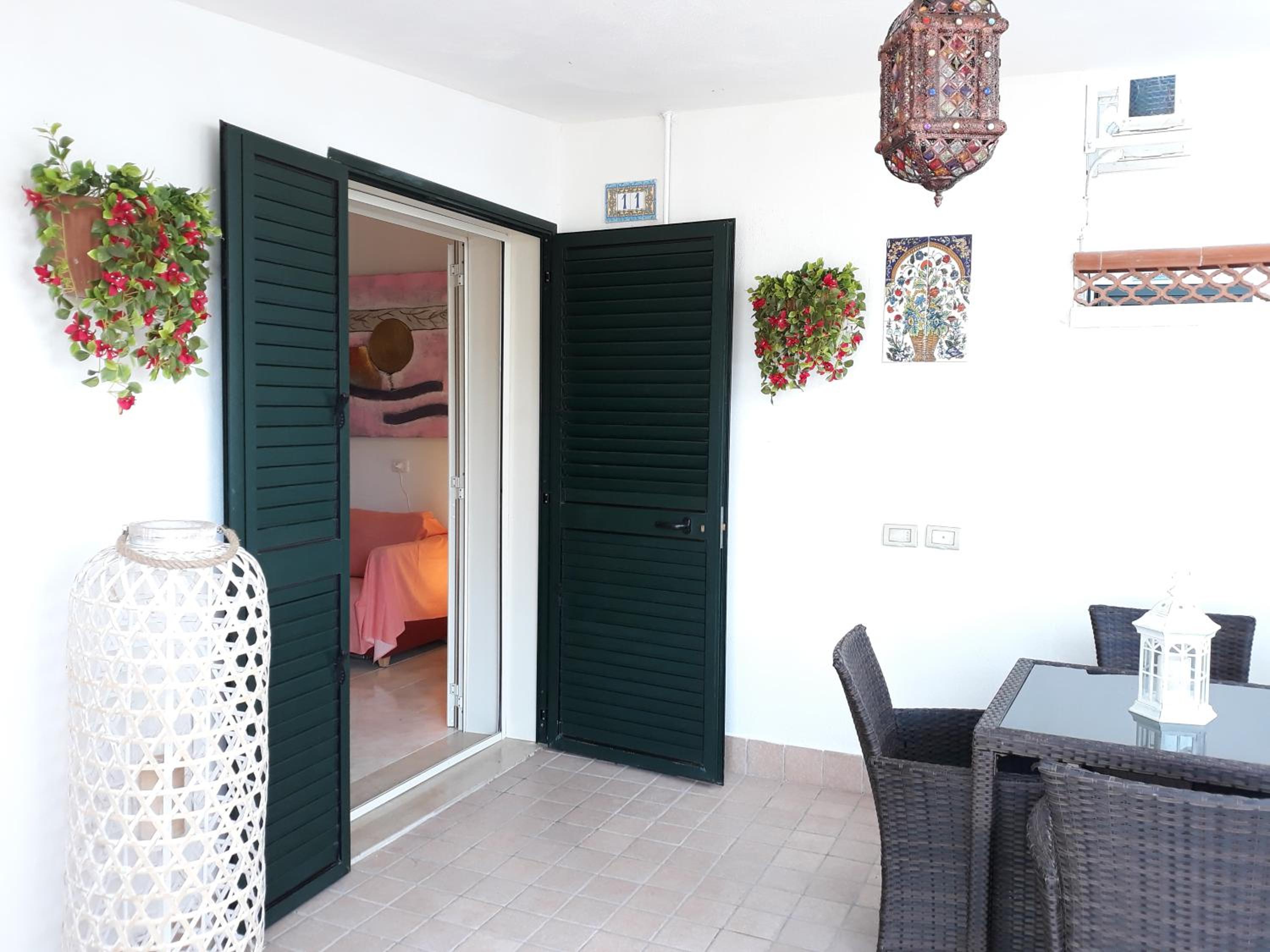 Two-Bedroom Villa with Terrace Sea View photo 2