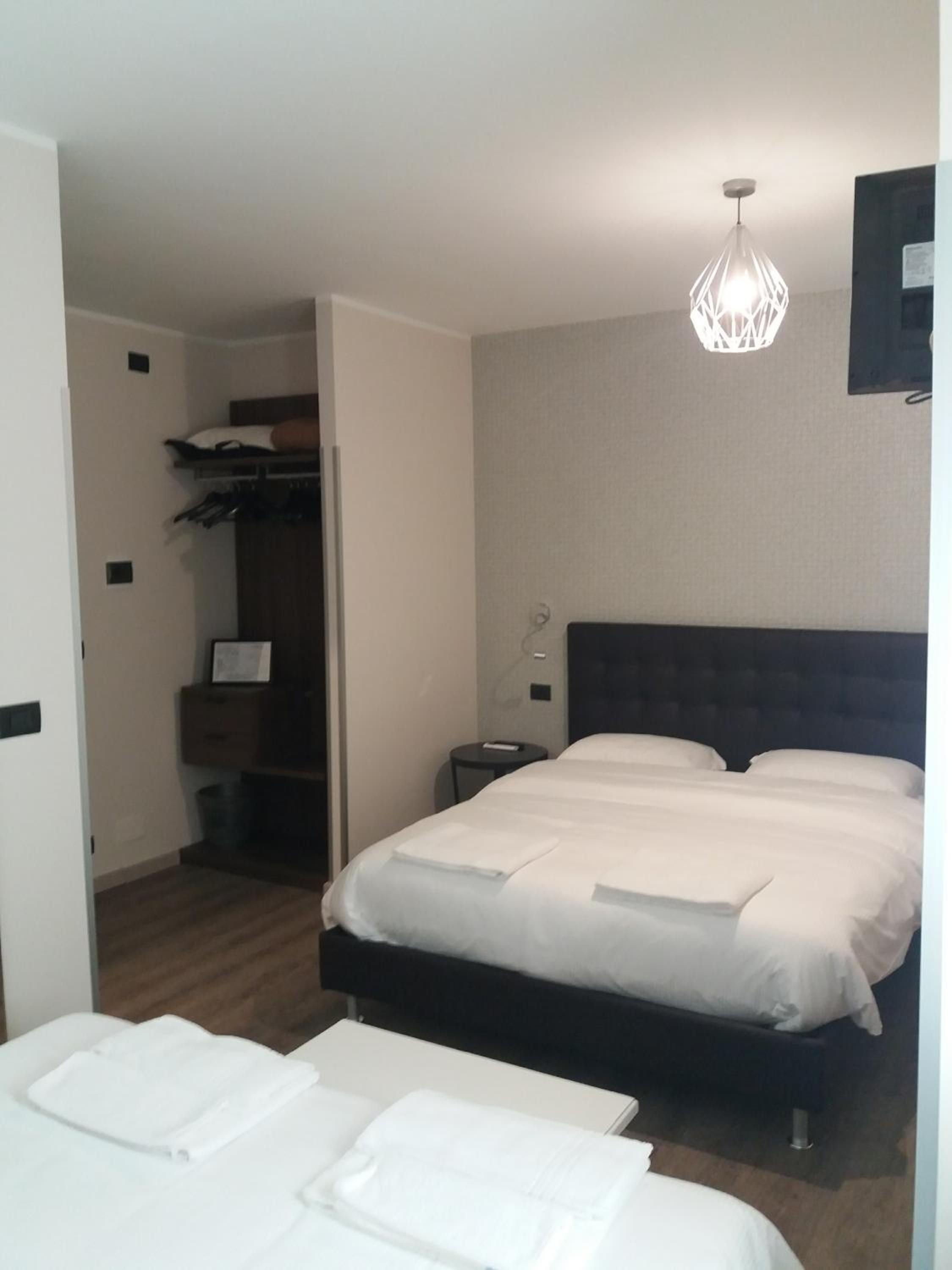 King Room with Two King Beds photo 2