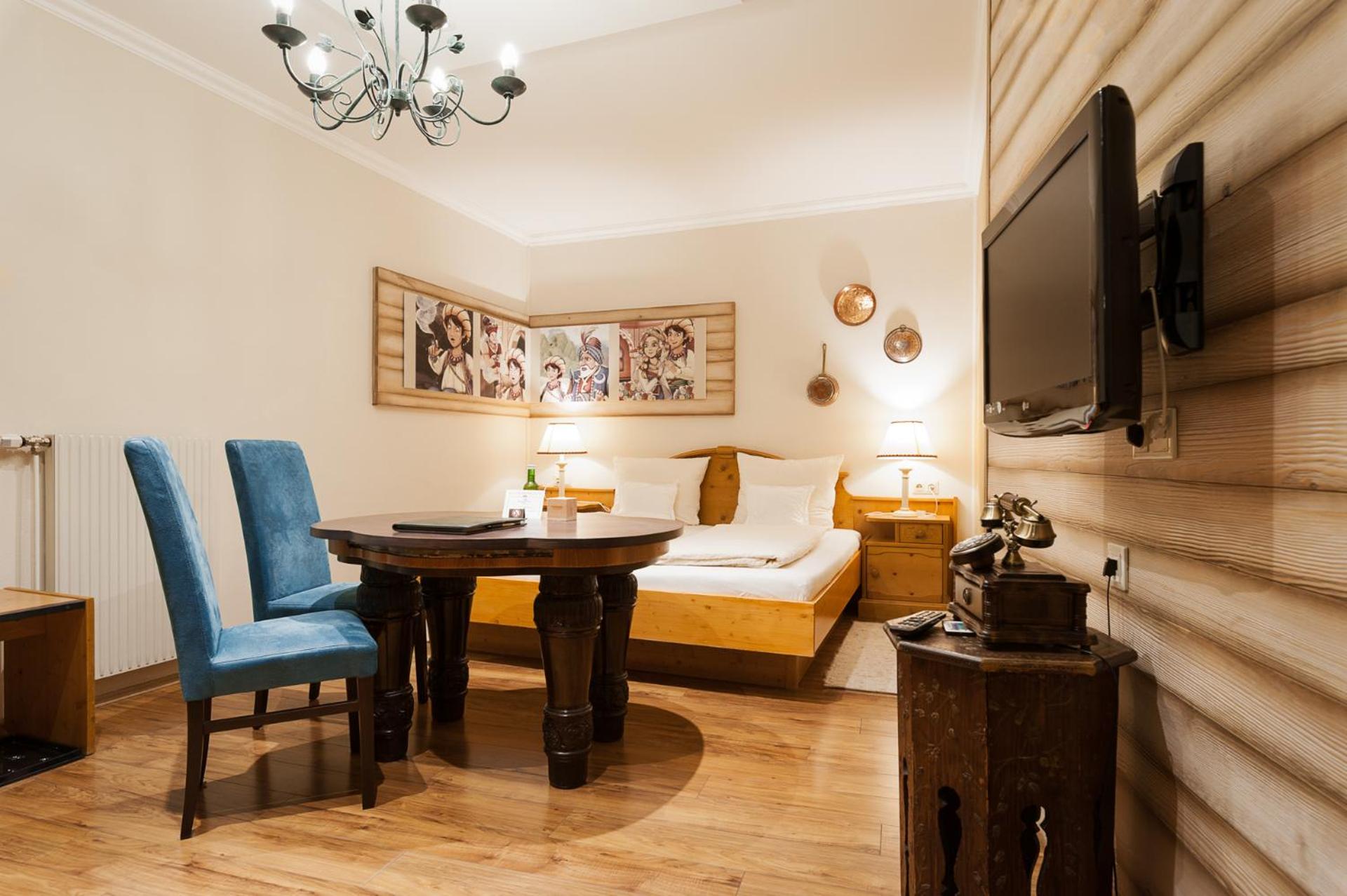 Family Room photo 1