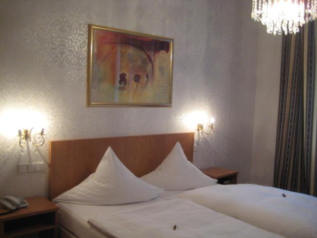 Double Room - Photo 21
