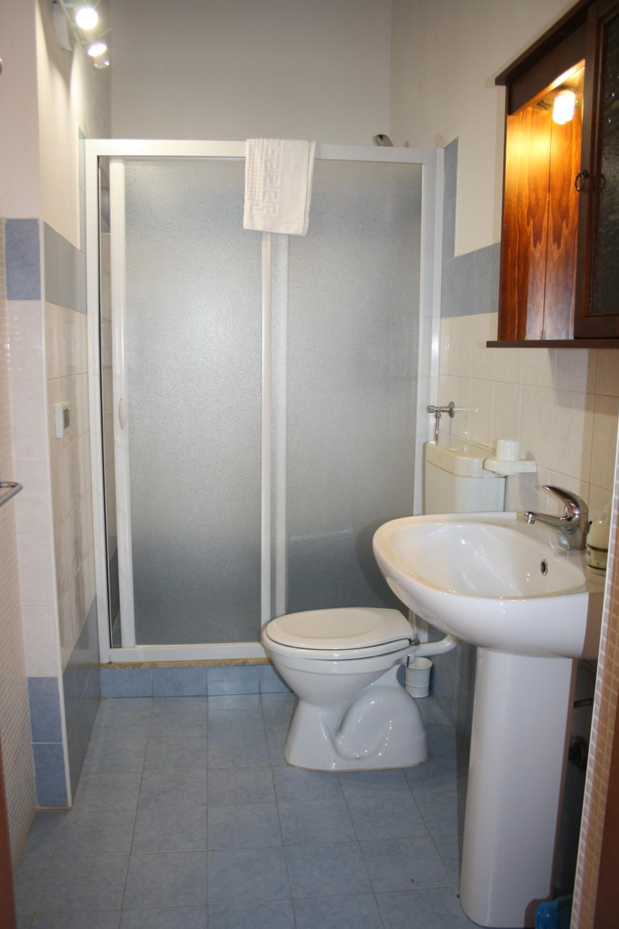 Double or Twin Room - Photo 2