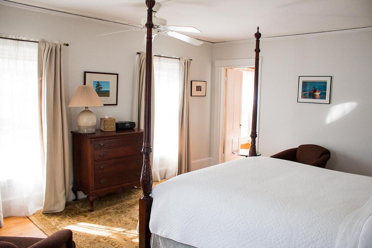Classic Single Room with Shower photo 3