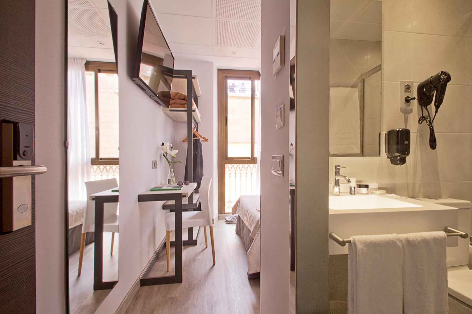 Double or Twin Room with View photo 2
