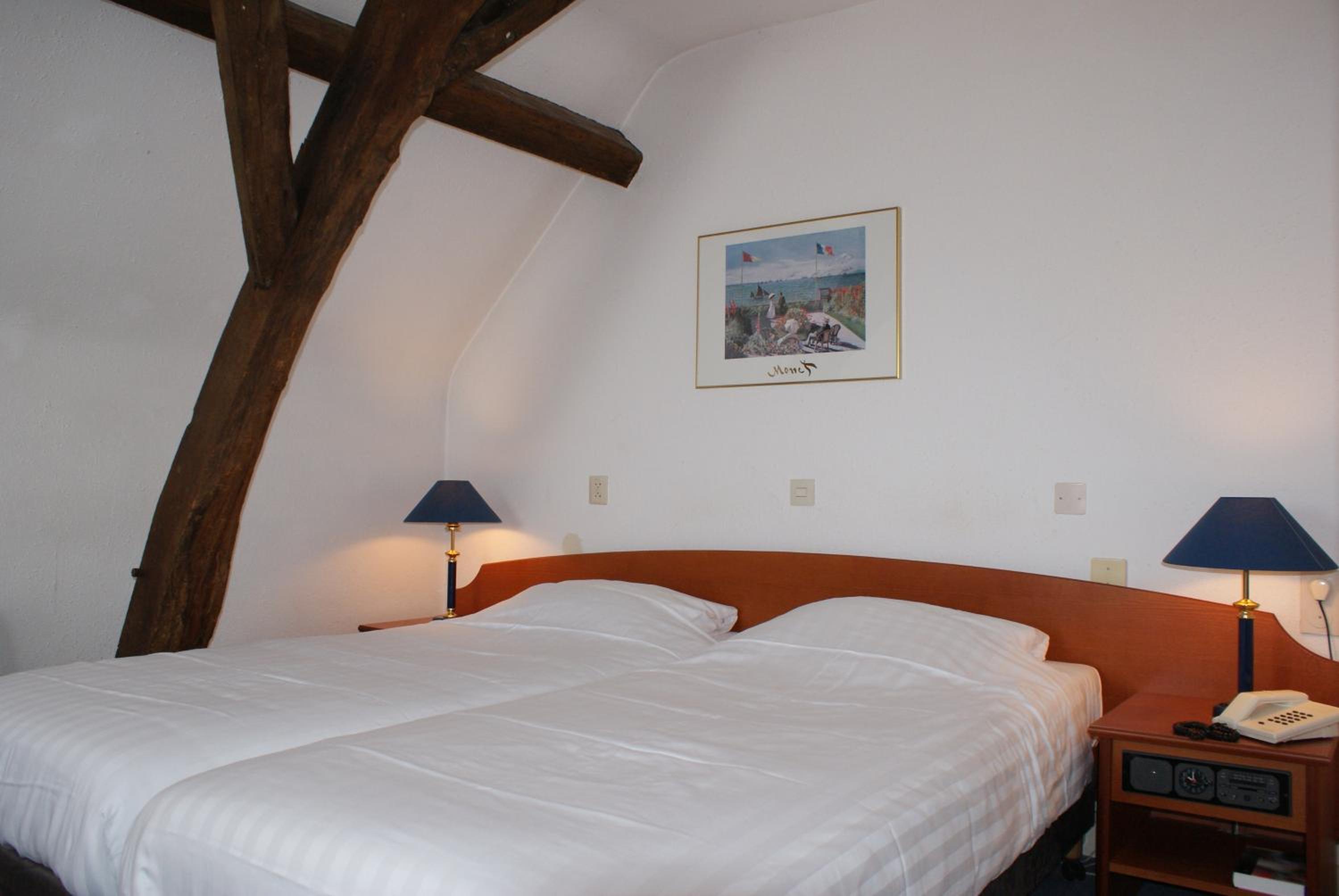 Standard Double Room - Photo 1