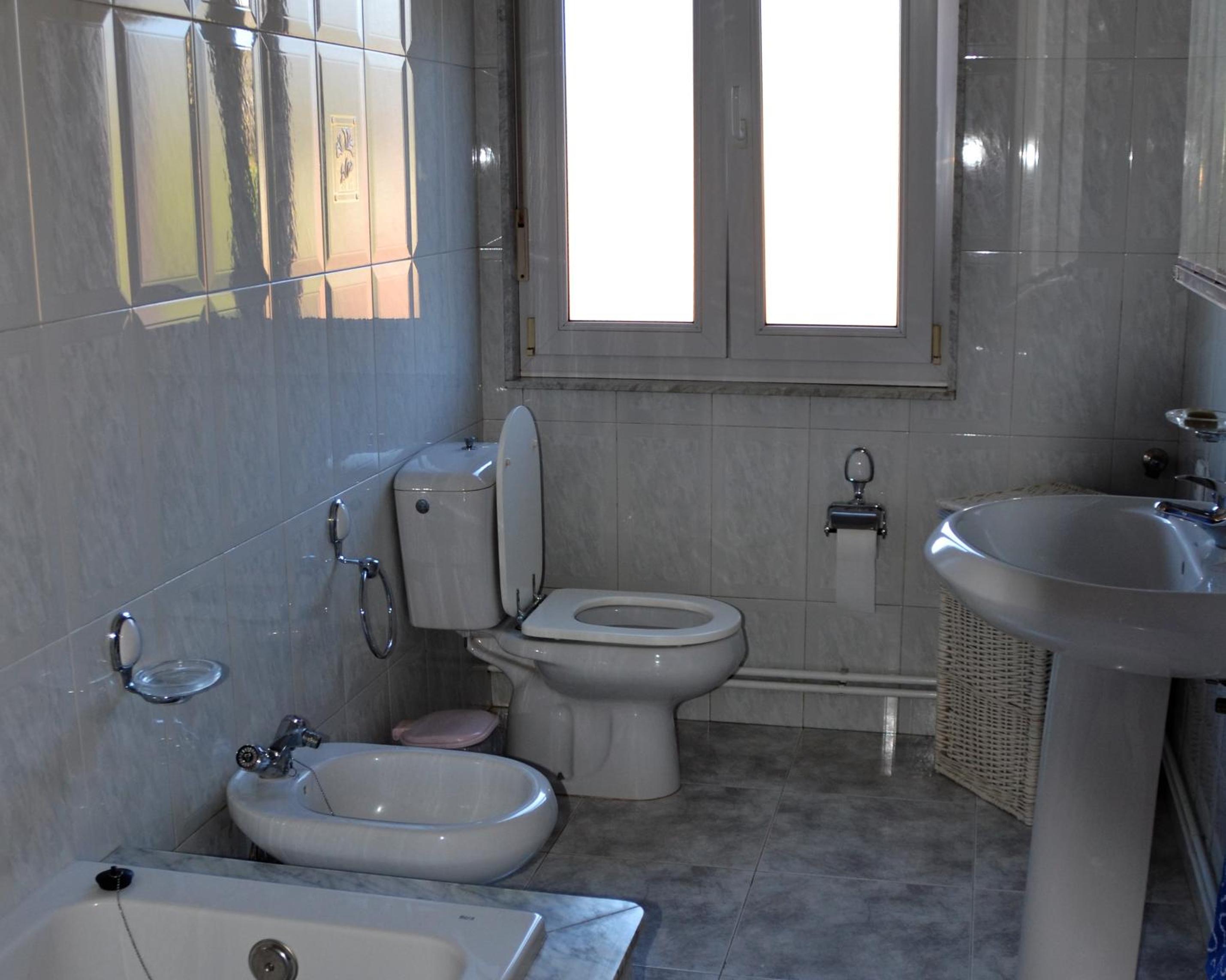 Two-Bedroom Apartment - Photo 7