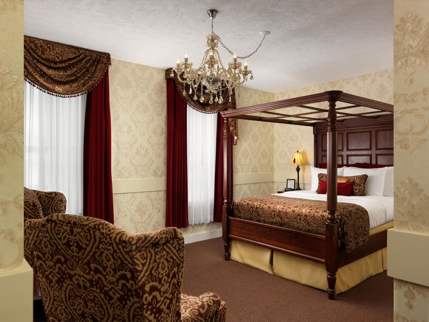Notre Dame Room
