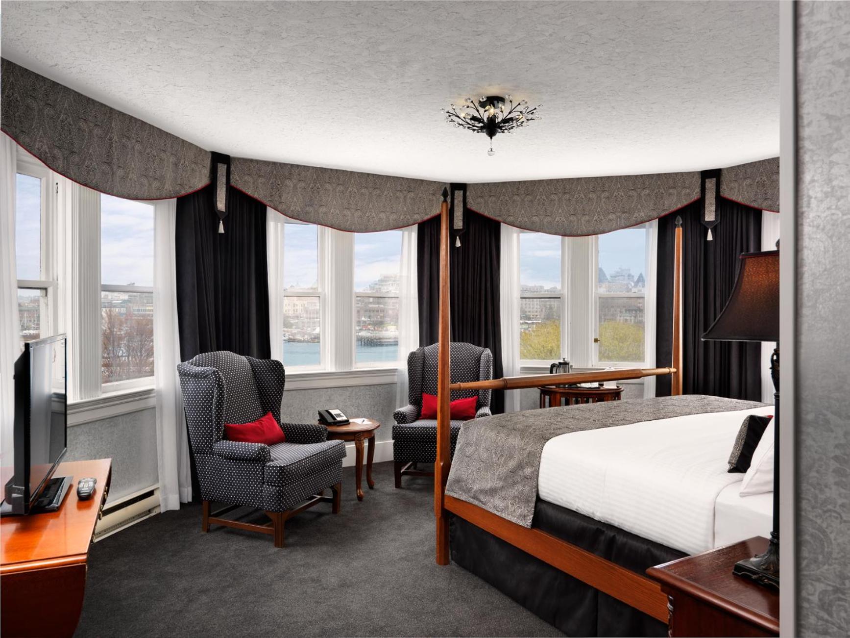 Harbor Room