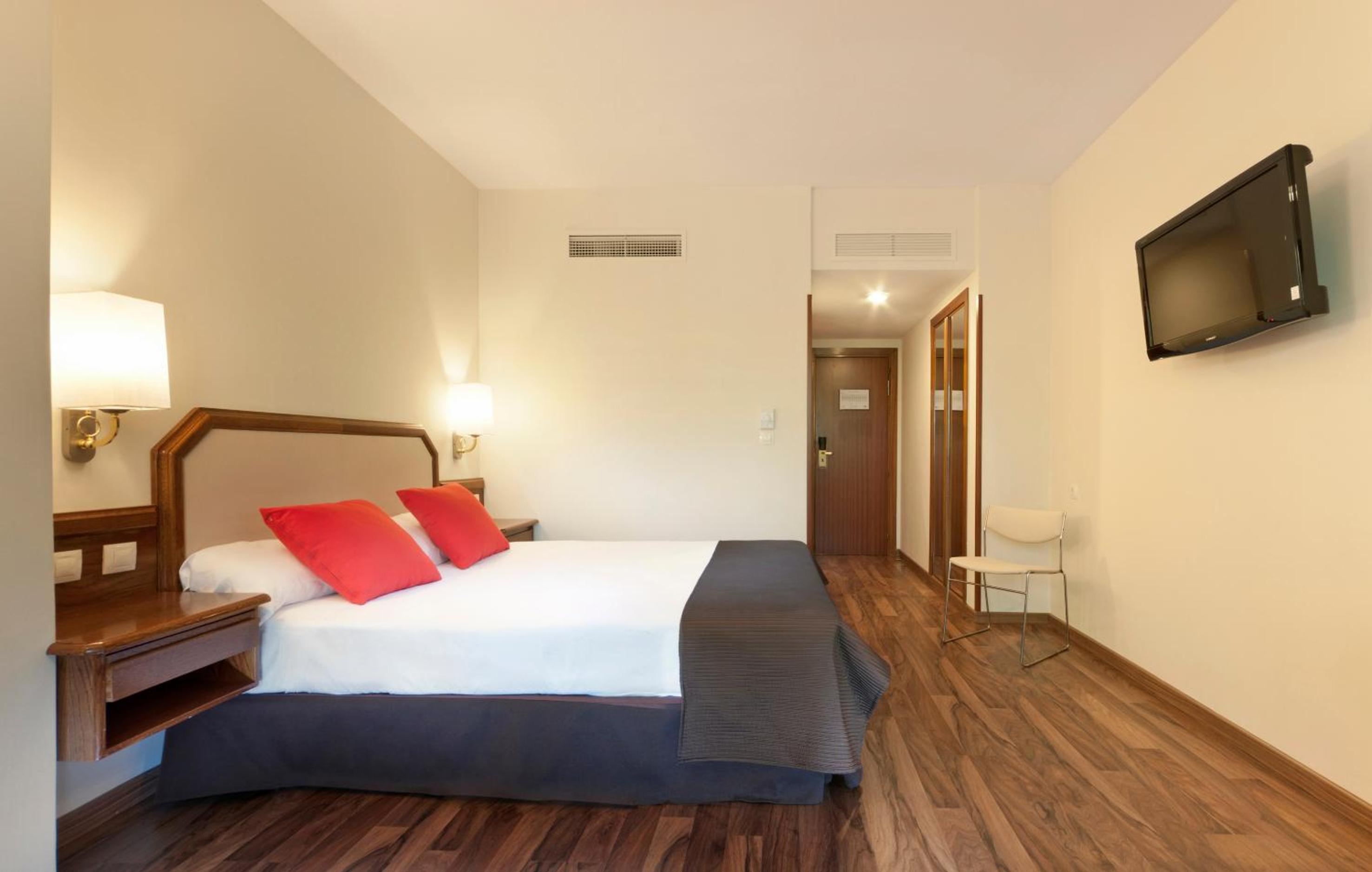 Double King Room - Photo 8