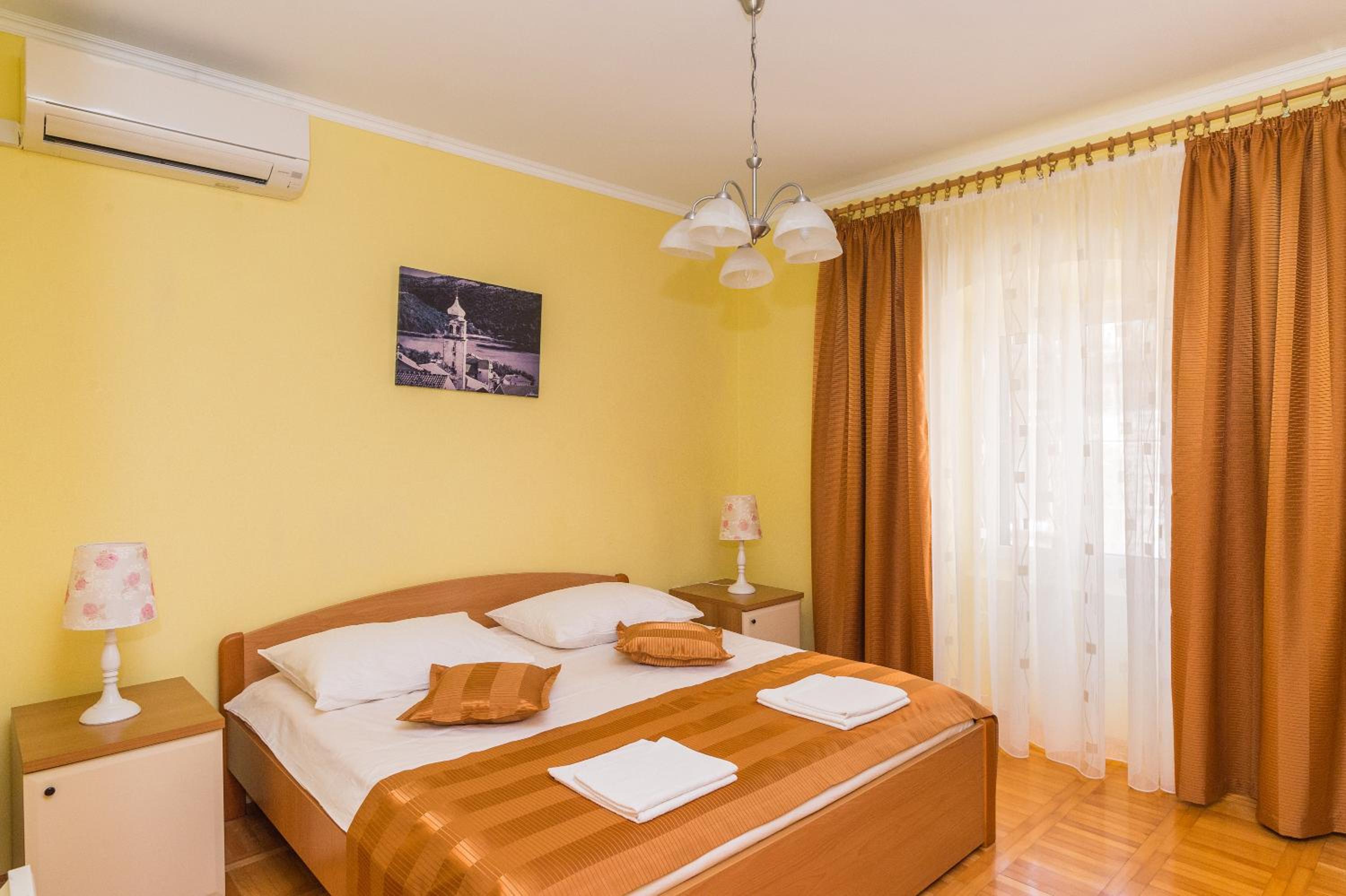 One-Bedroom Apartment - Photo 10