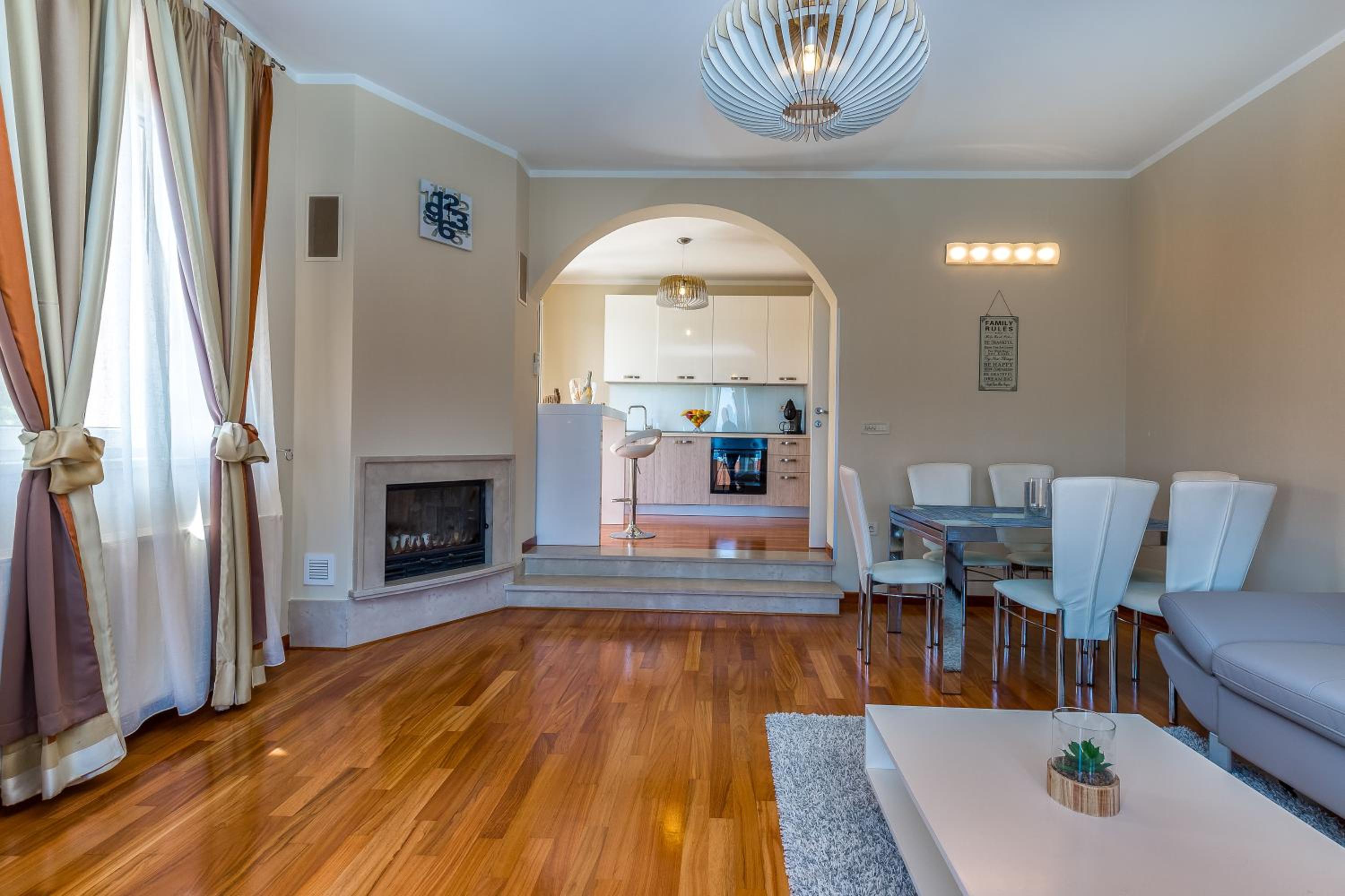 Deluxe Apartment - Photo 16