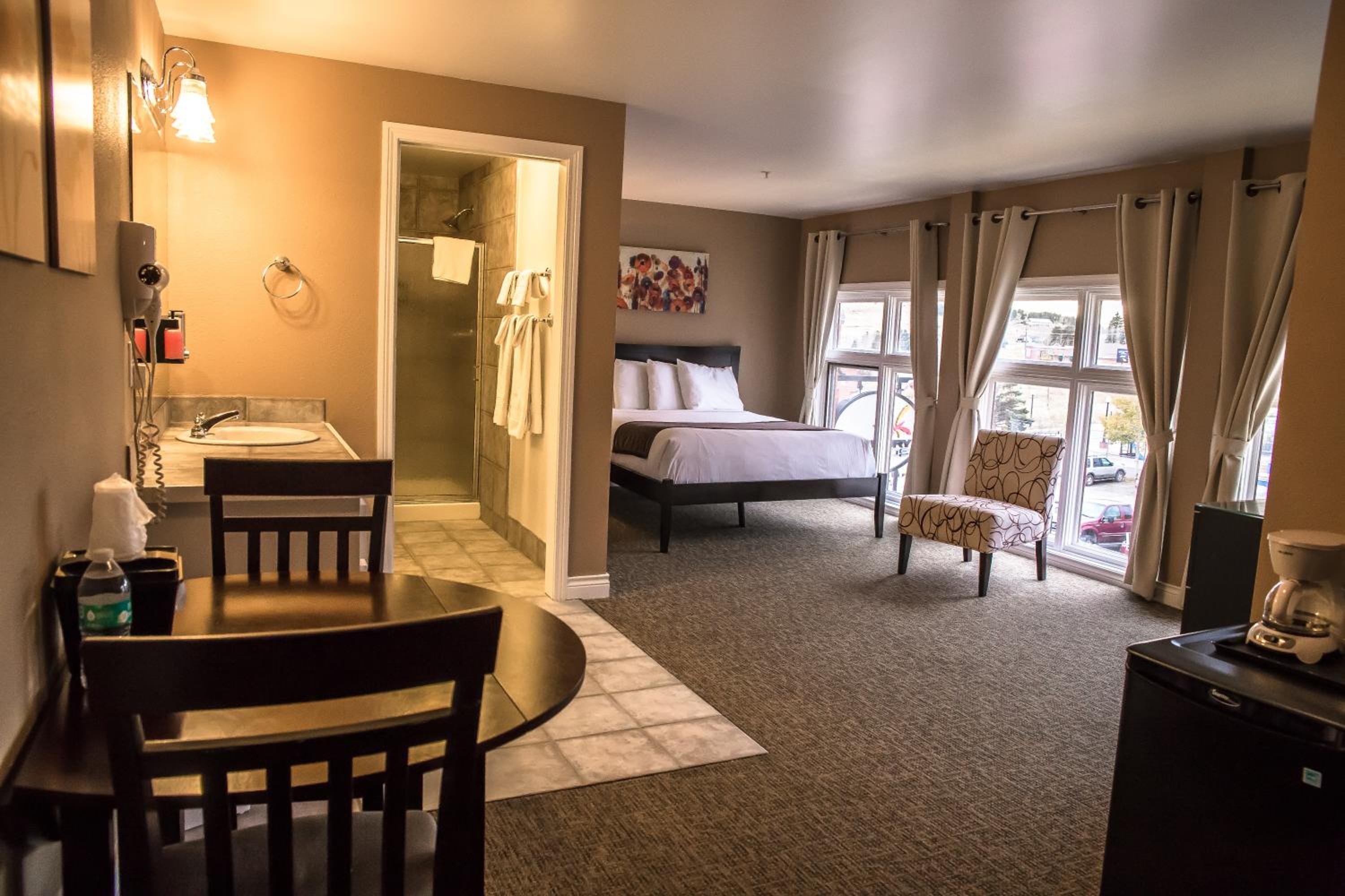 Queen Room- Exterior