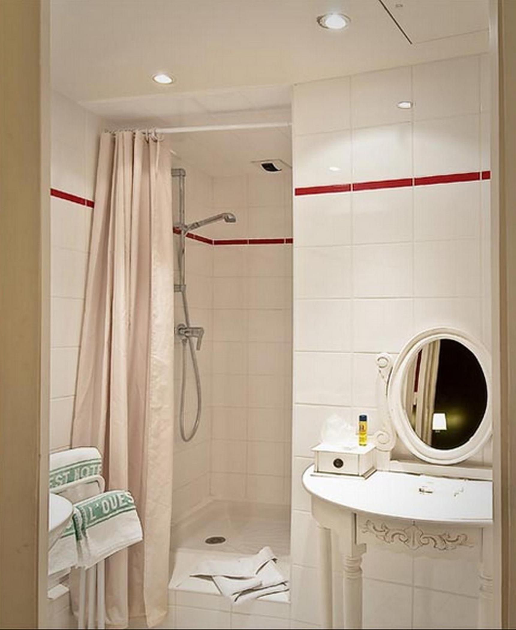 Double Room with Shower photo 2