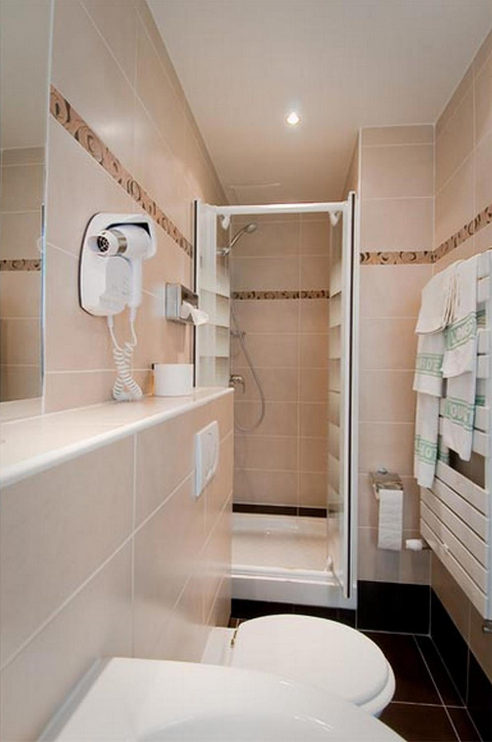 Double Room with Shower photo 3