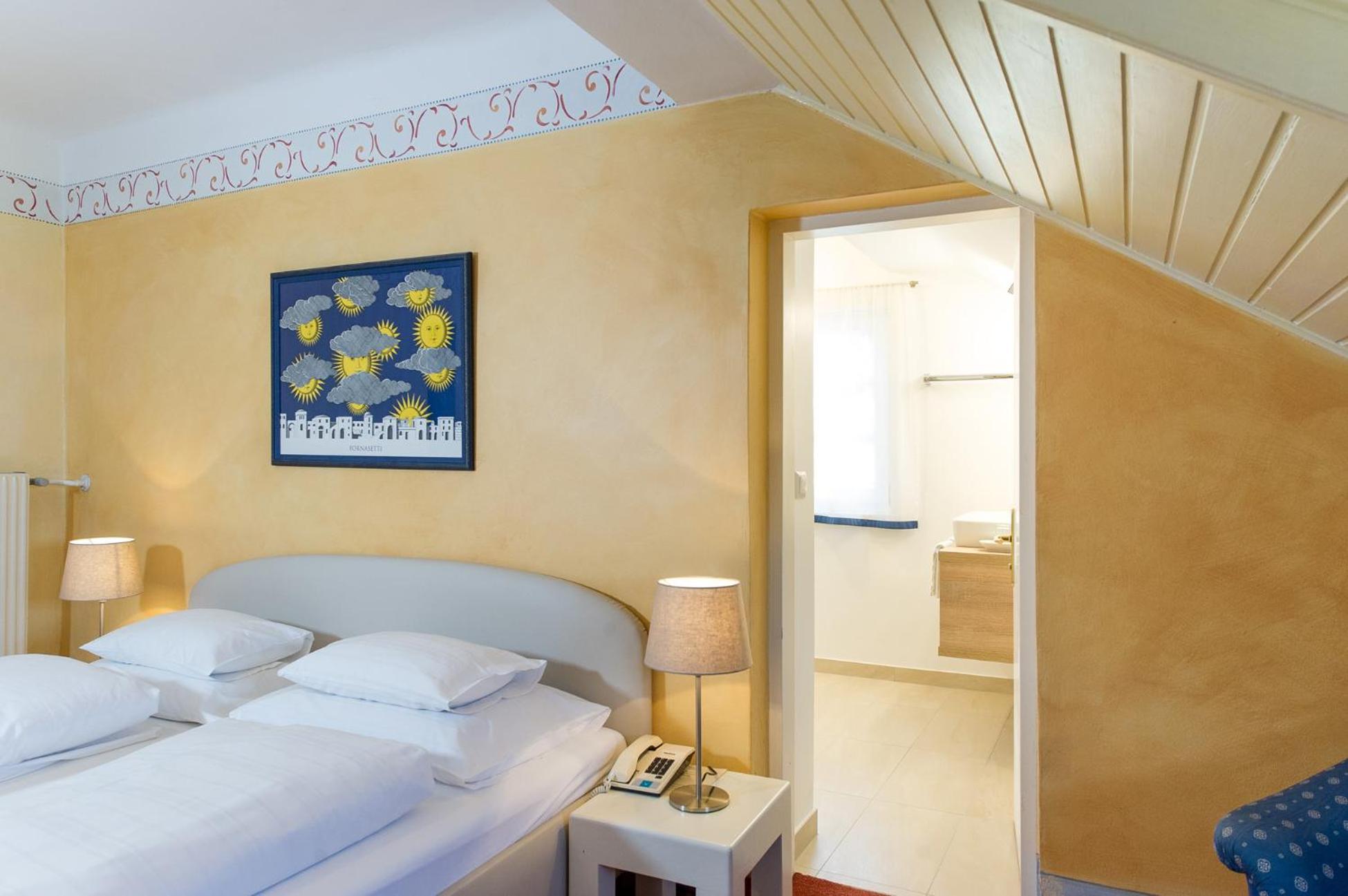 Budget Double Room photo 2