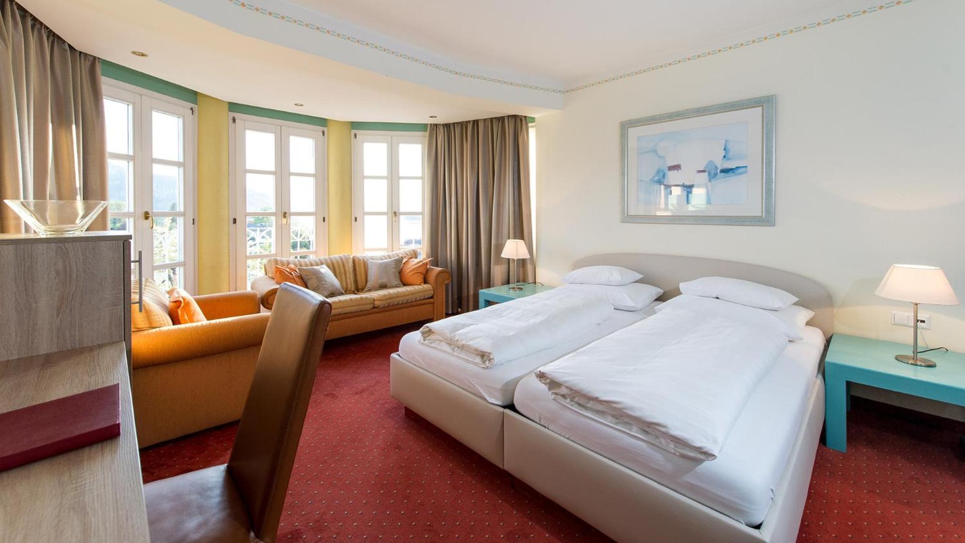 Suite with Lake View photo 3