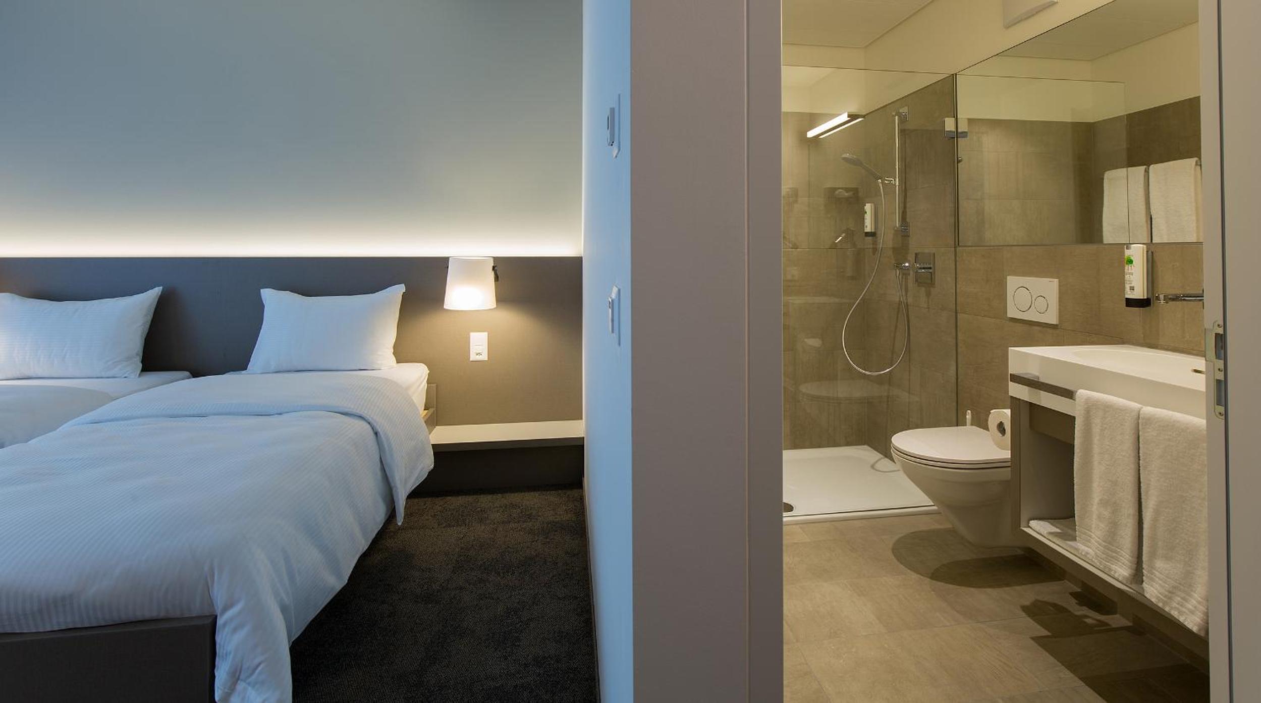 Double or Twin Room Standard photo 3