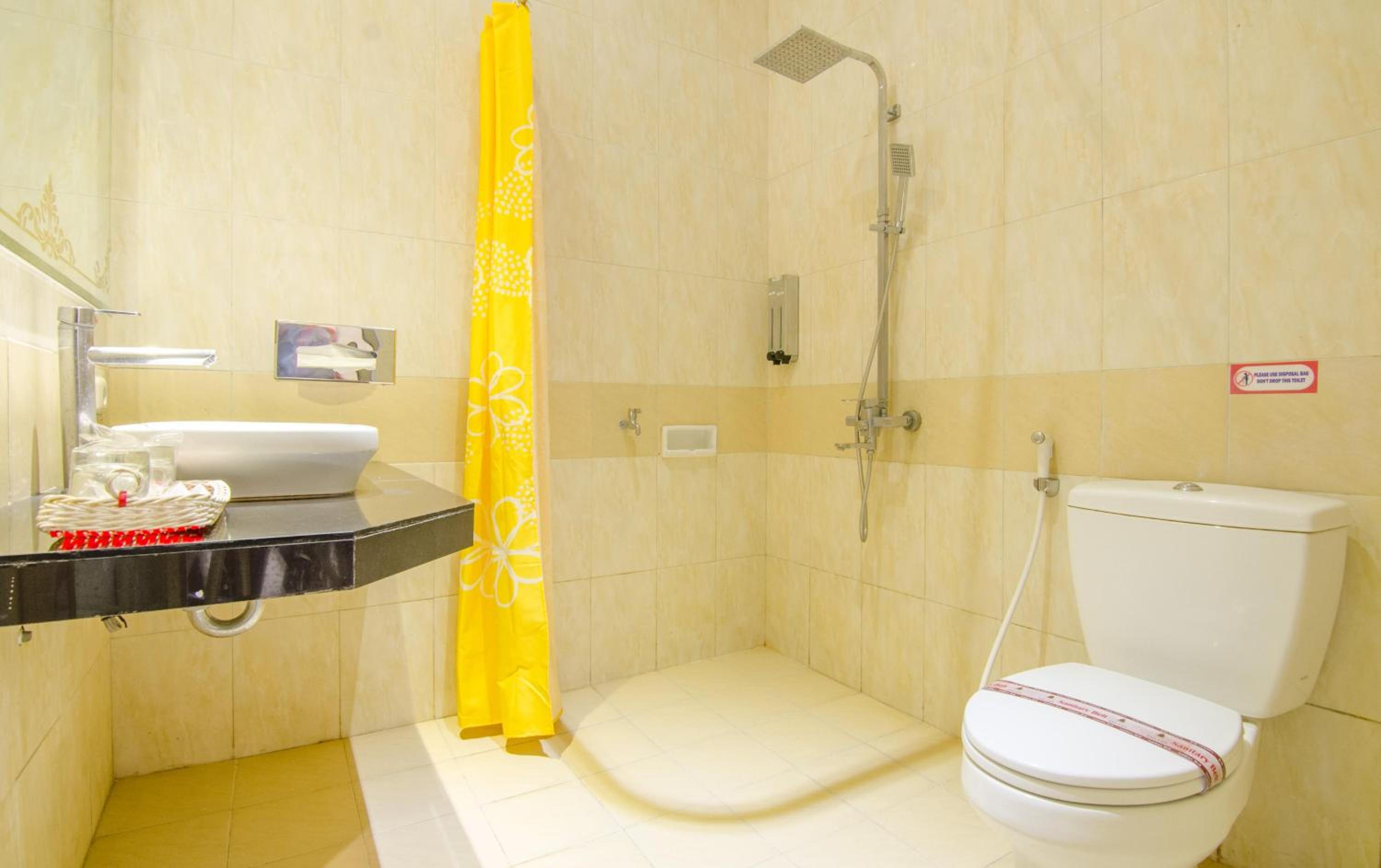 Deluxe Queen Room - Photo 2