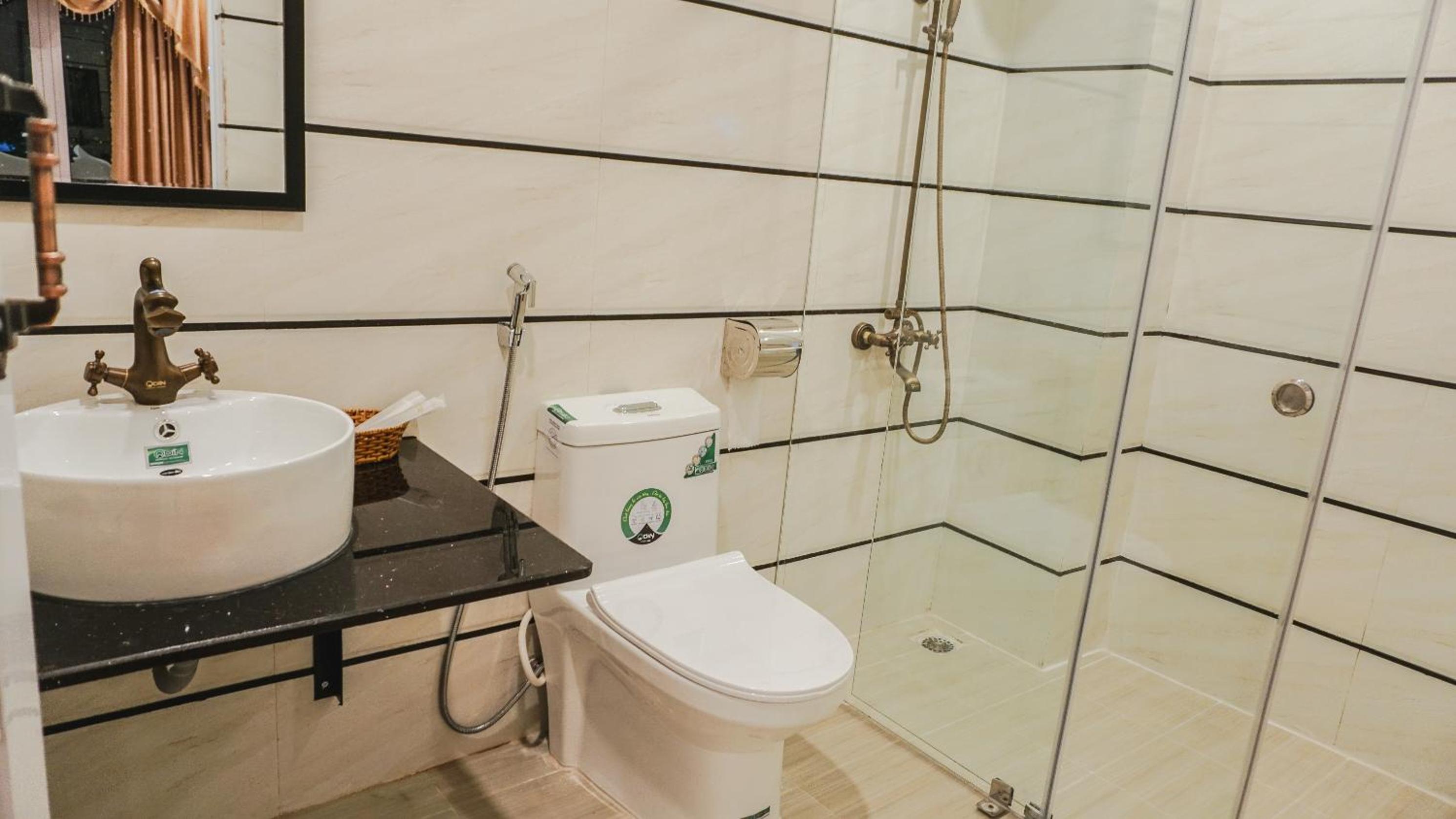 Deluxe Double Room - Photo 18