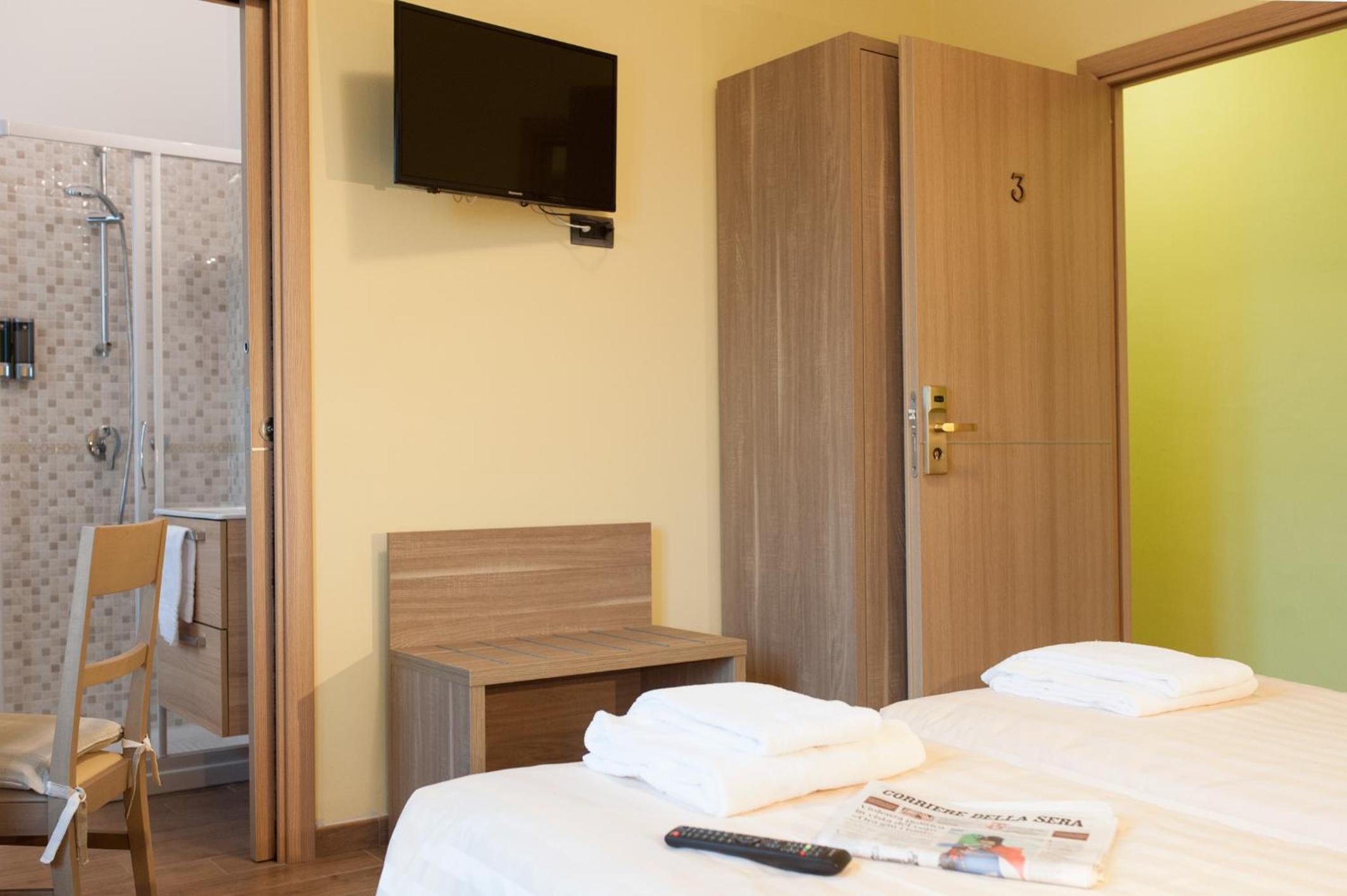 Budget Double or Twin Room photo 2