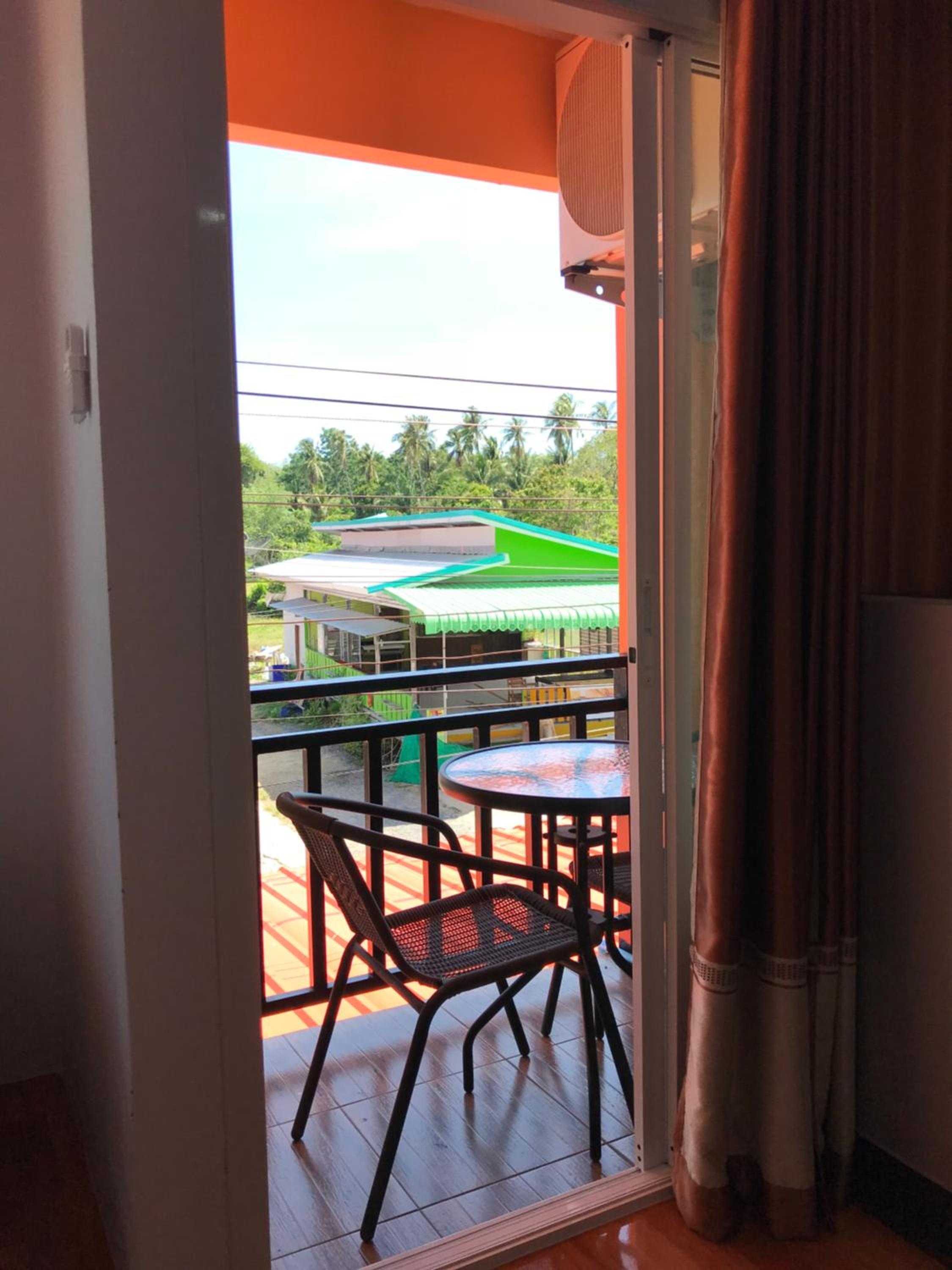 Deluxe Double Room (2 Adults + 1 Child) - Photo 15