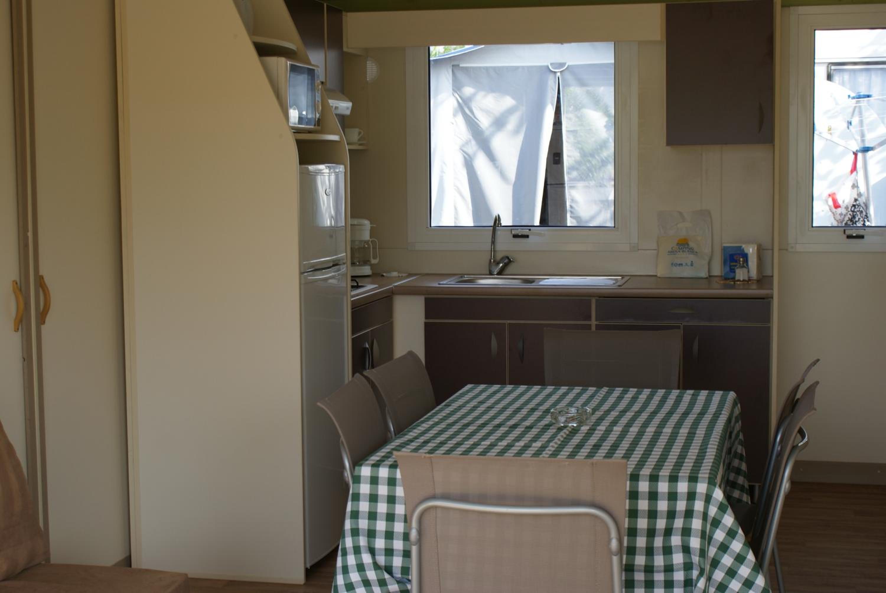 Two-Bedroom Bungalow (6 Adults) photo 3