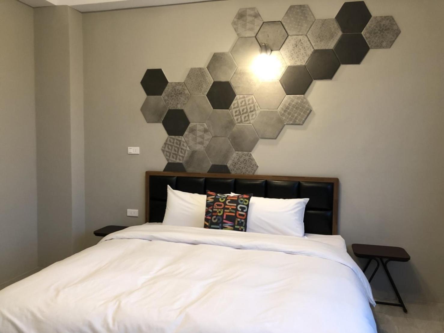 Standard Queen Room photo 2