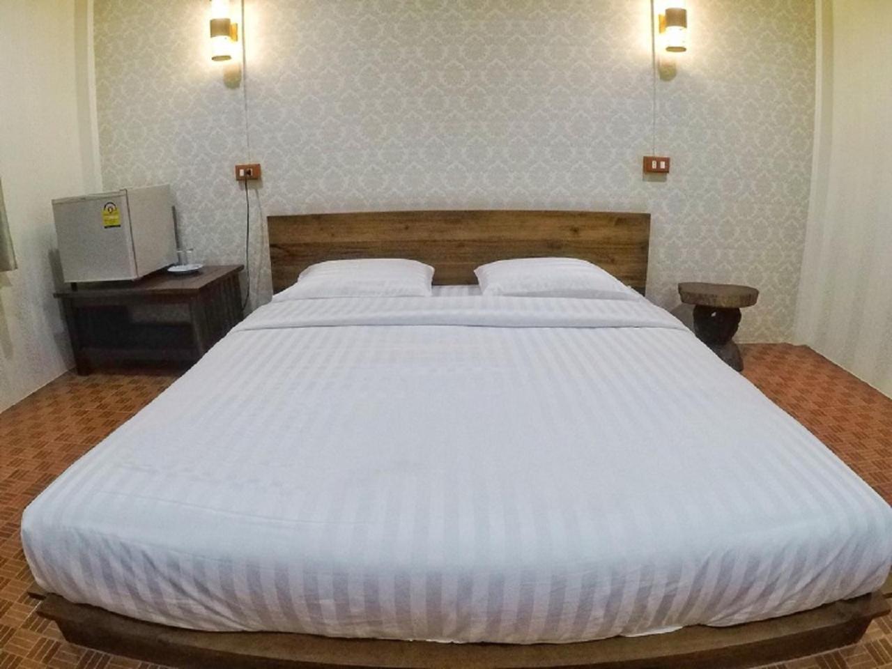 Standard King Room - Photo 2