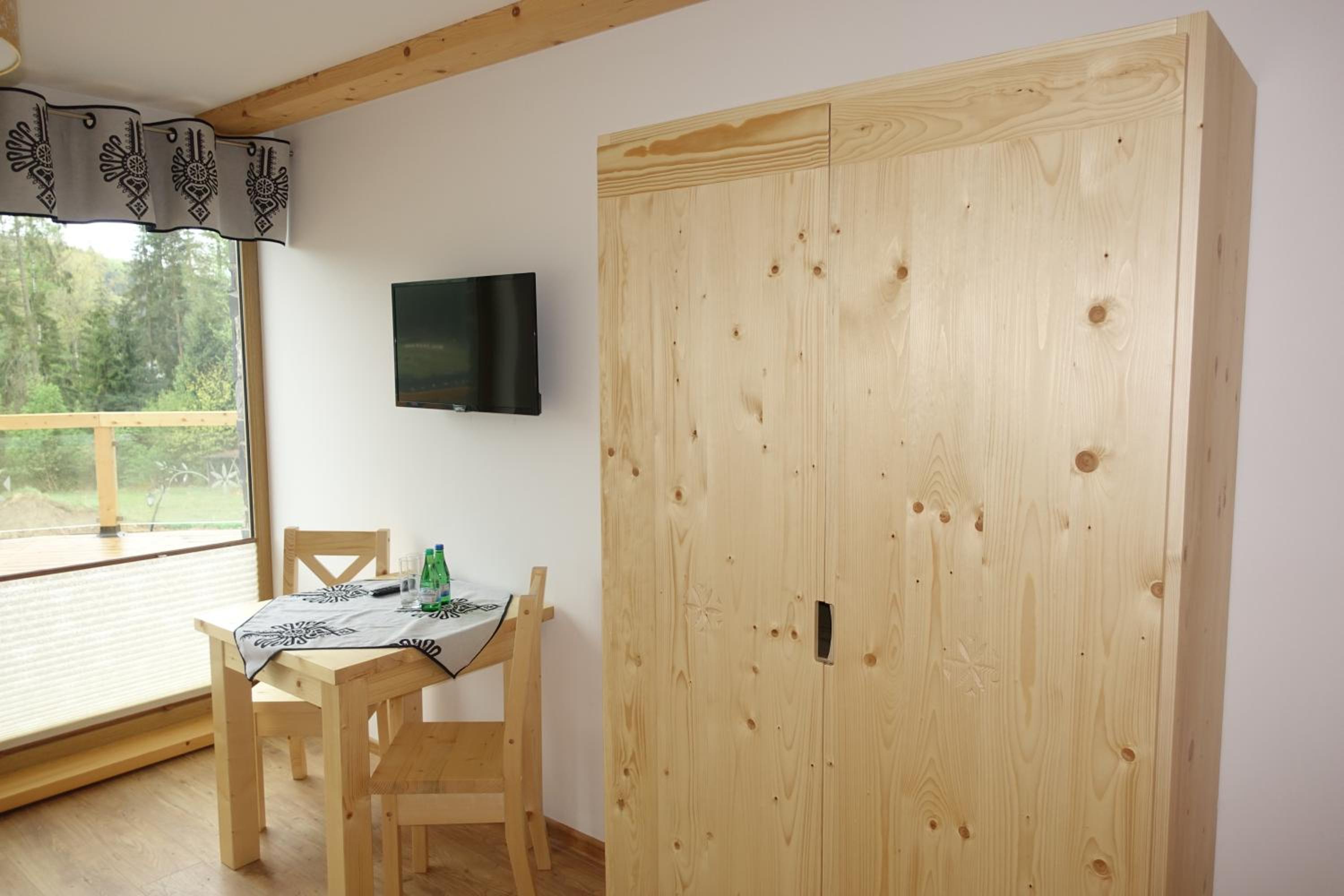 Deluxe Room with Terrace - Photo 6