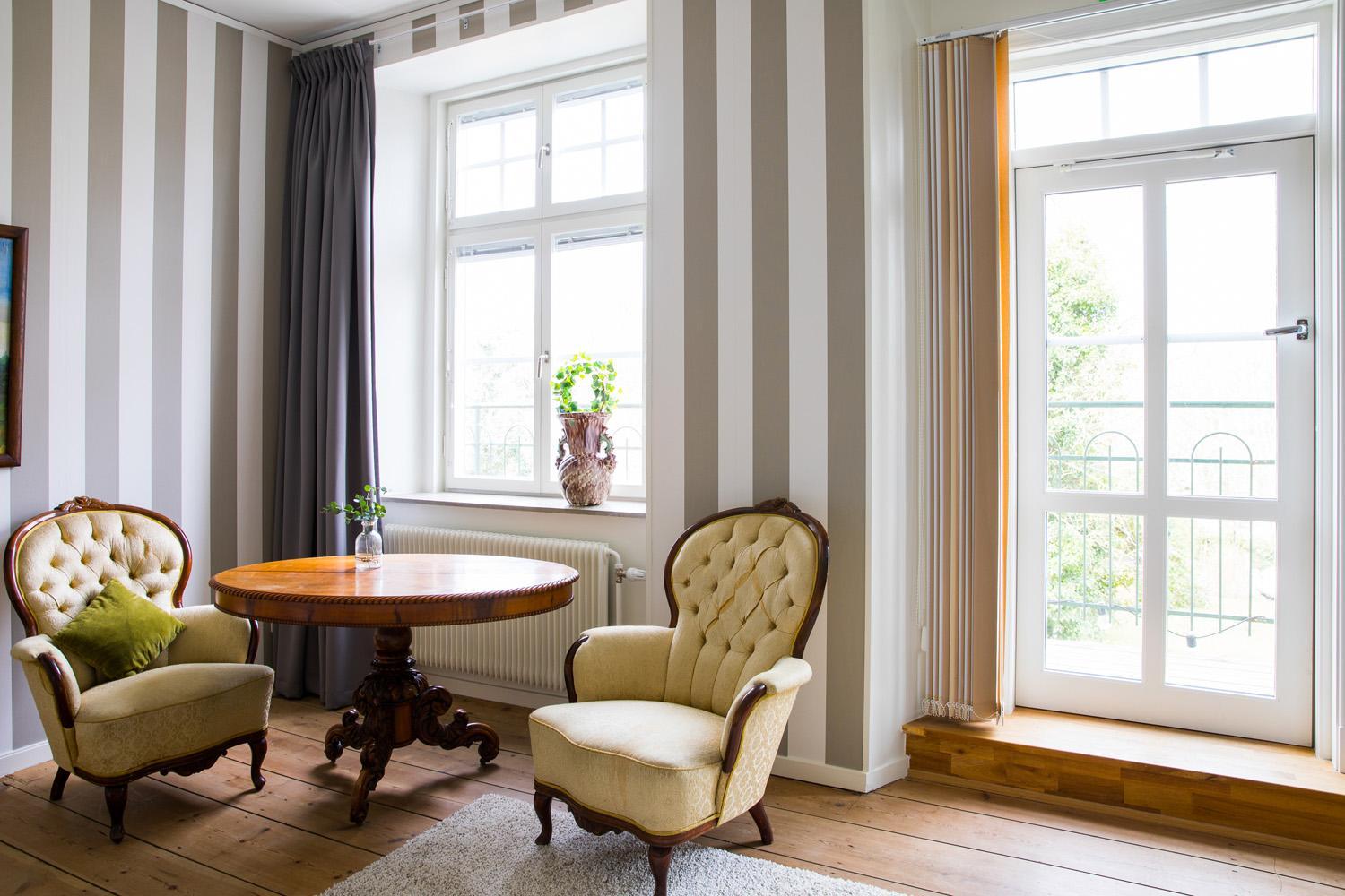 Double or Twin Room with Balcony - Photo 13