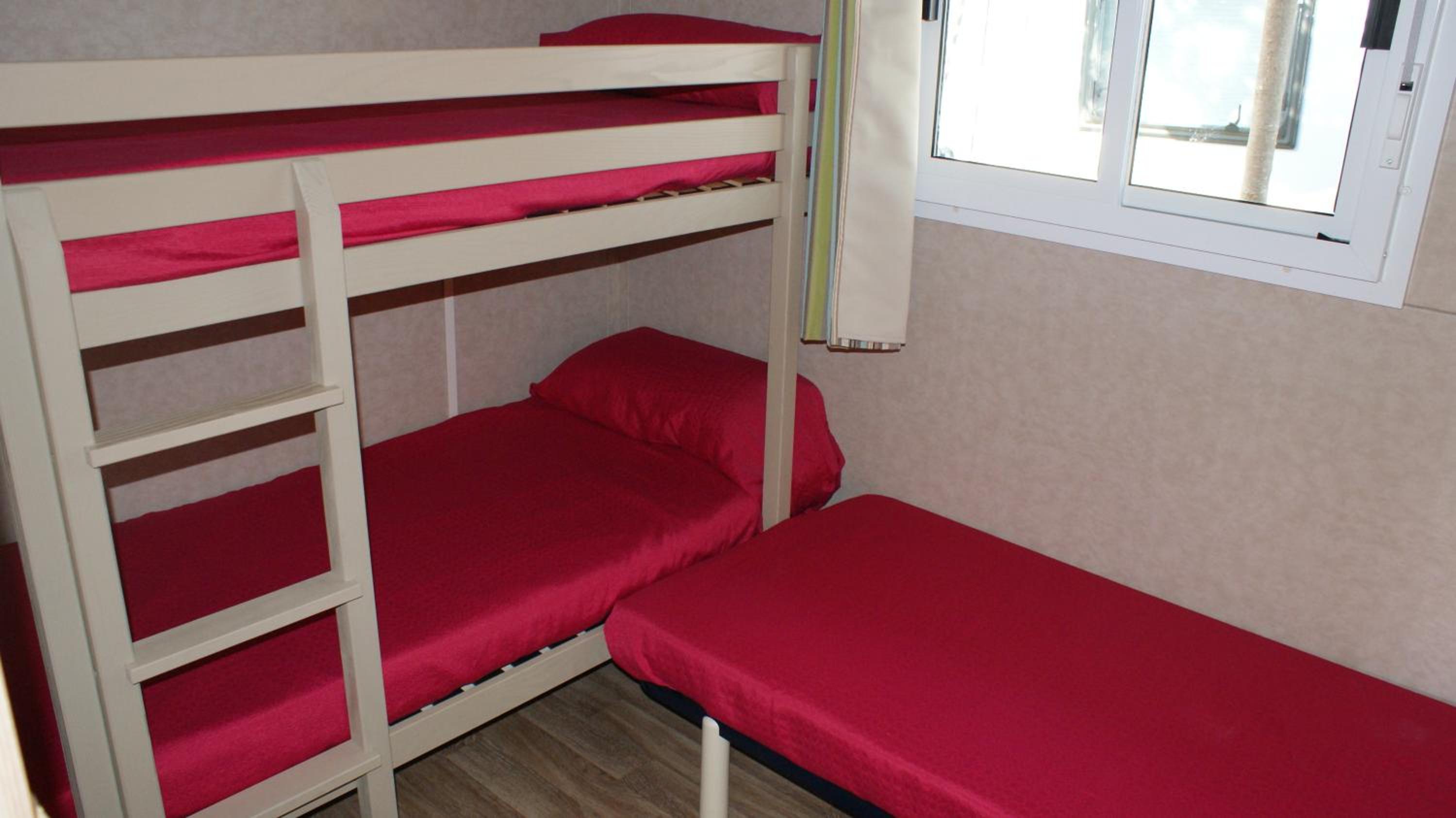 Two-Bedroom Bungalow (2 Adults) photo 3