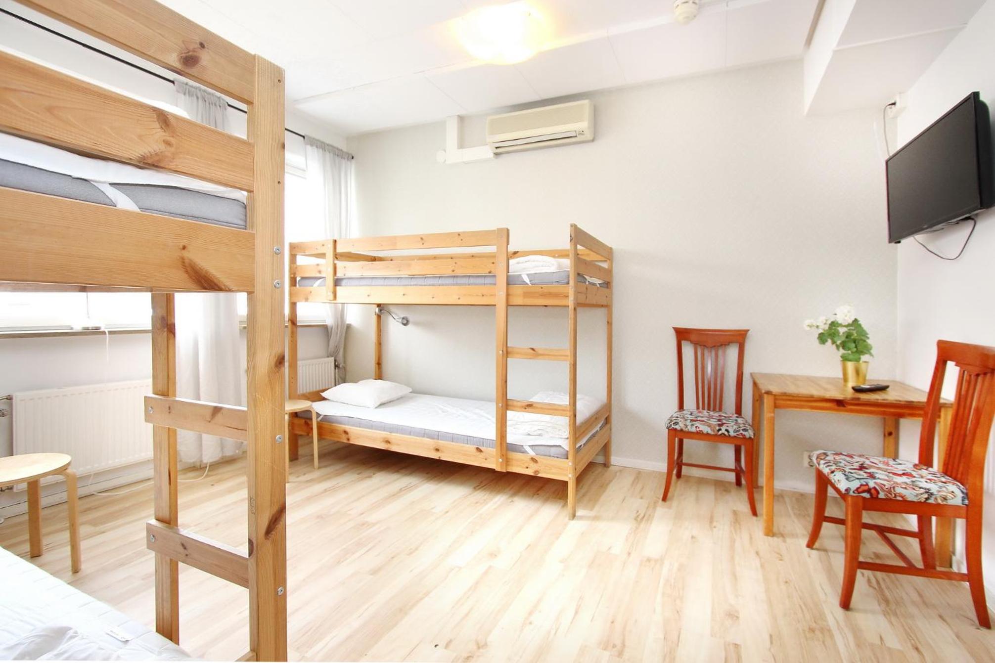 Quadruple Room with Shared Bathroom photo 1