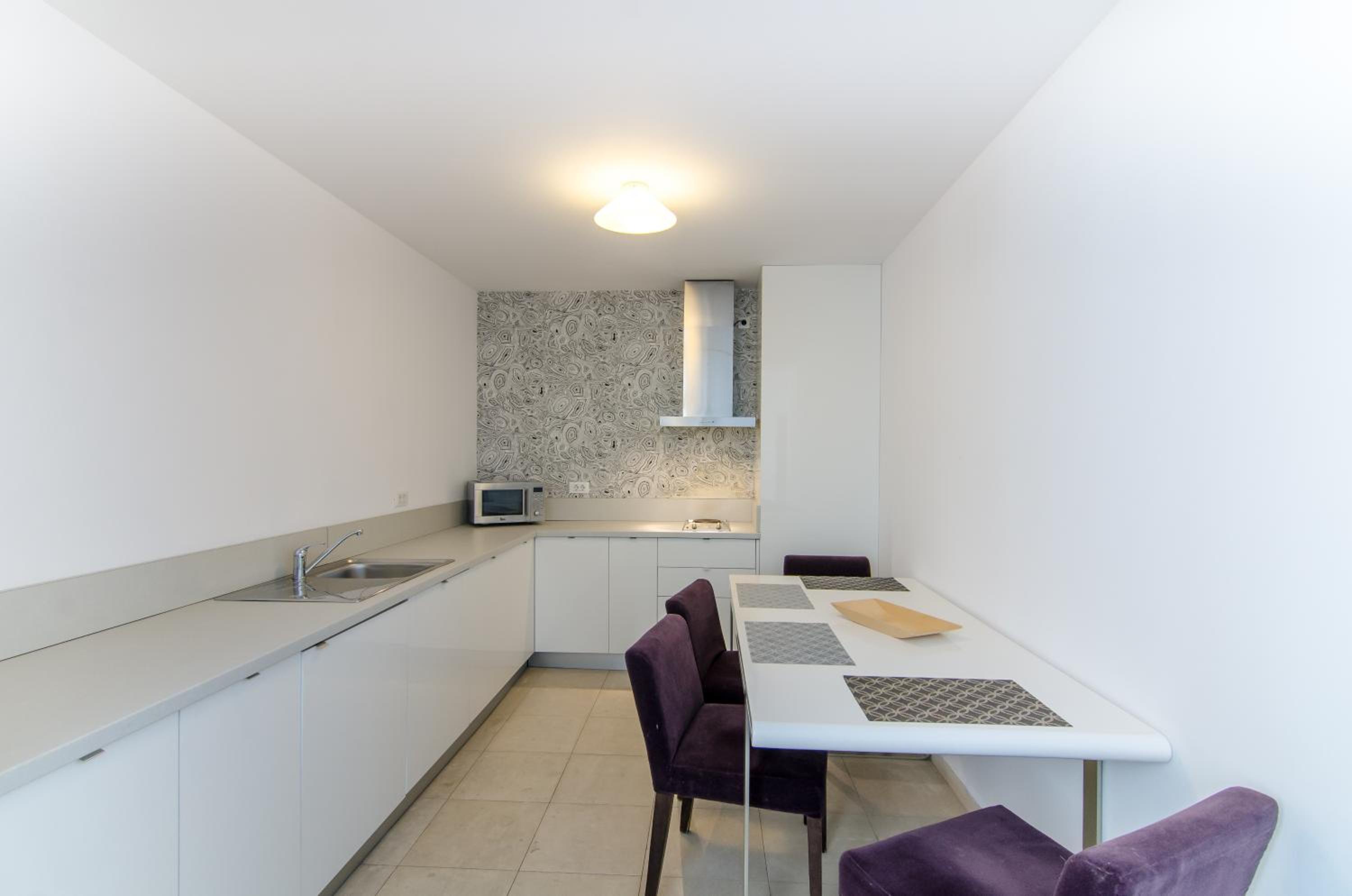 One-Bedroom Apartment - Photo 132