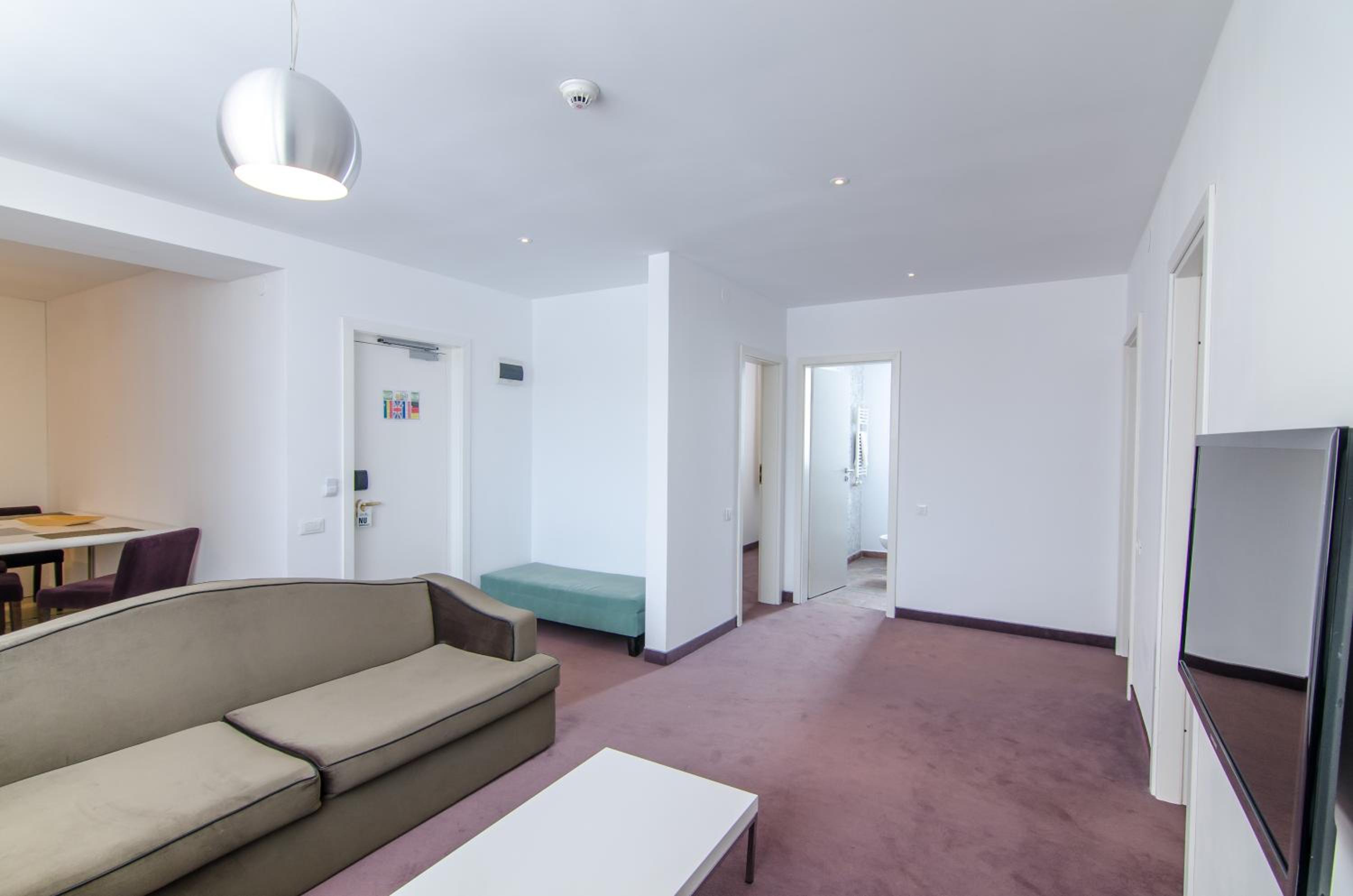 One-Bedroom Apartment - Photo 133