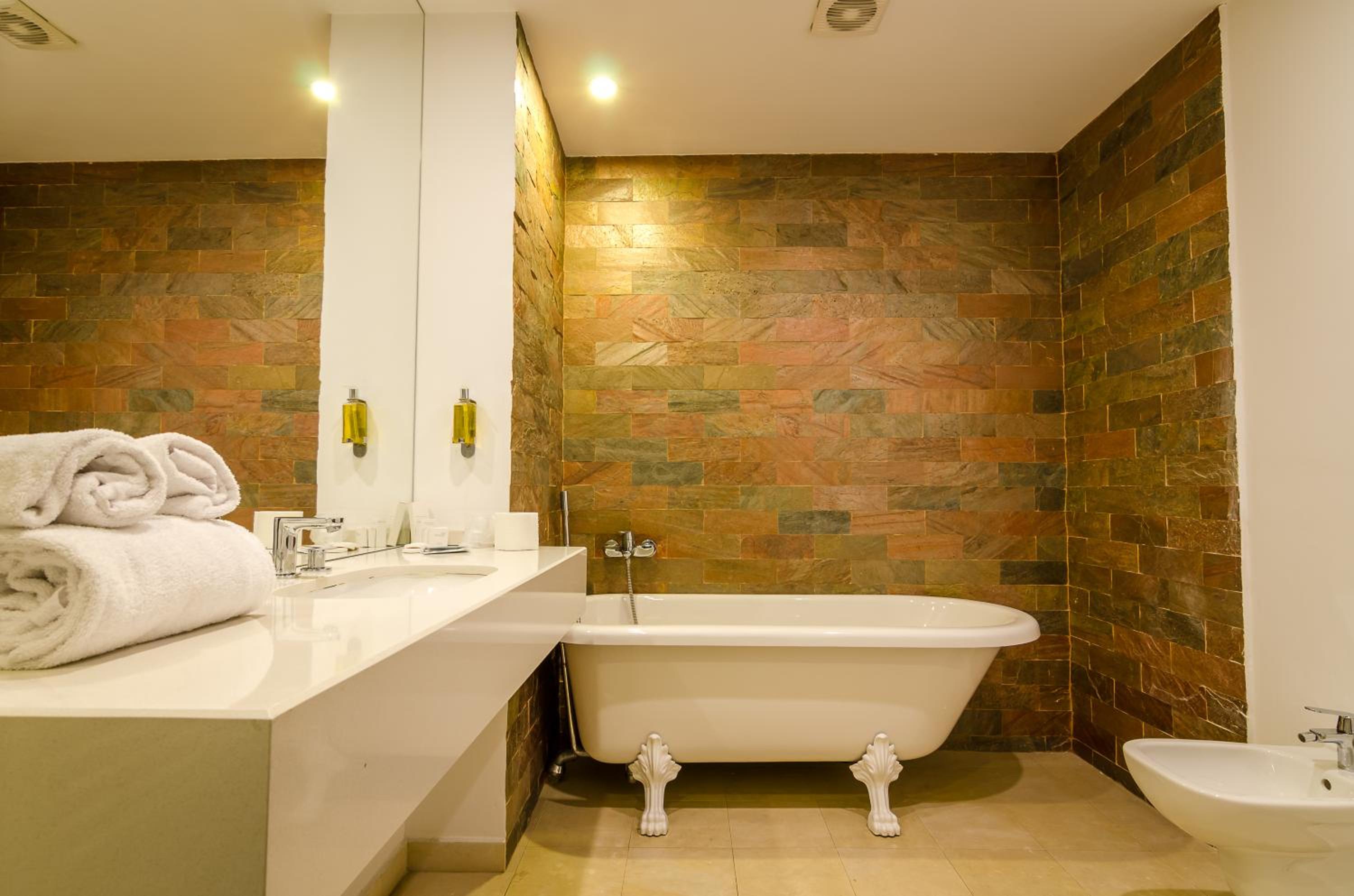One-Bedroom Apartment - Photo 149