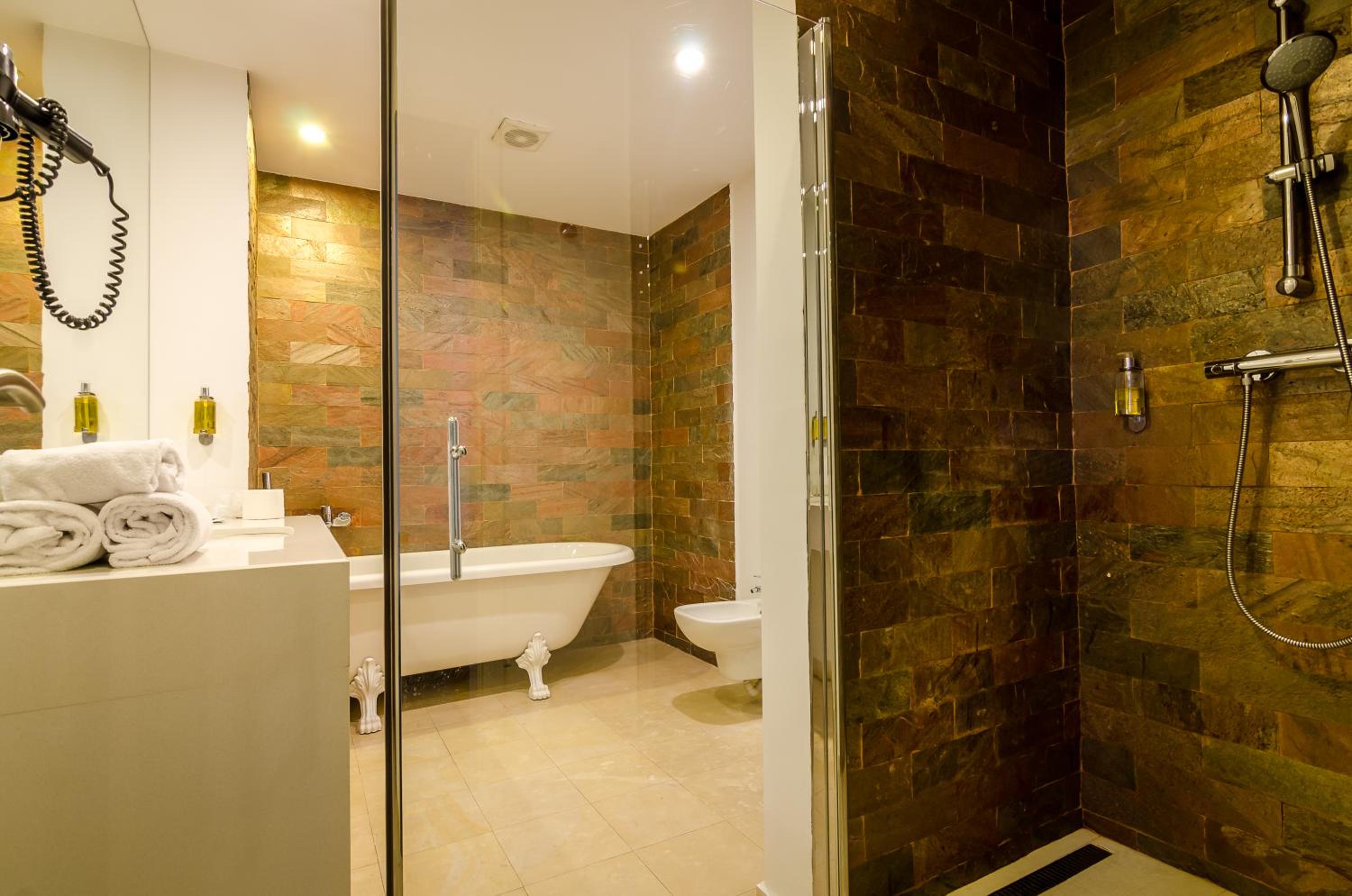One-Bedroom Apartment - Photo 150