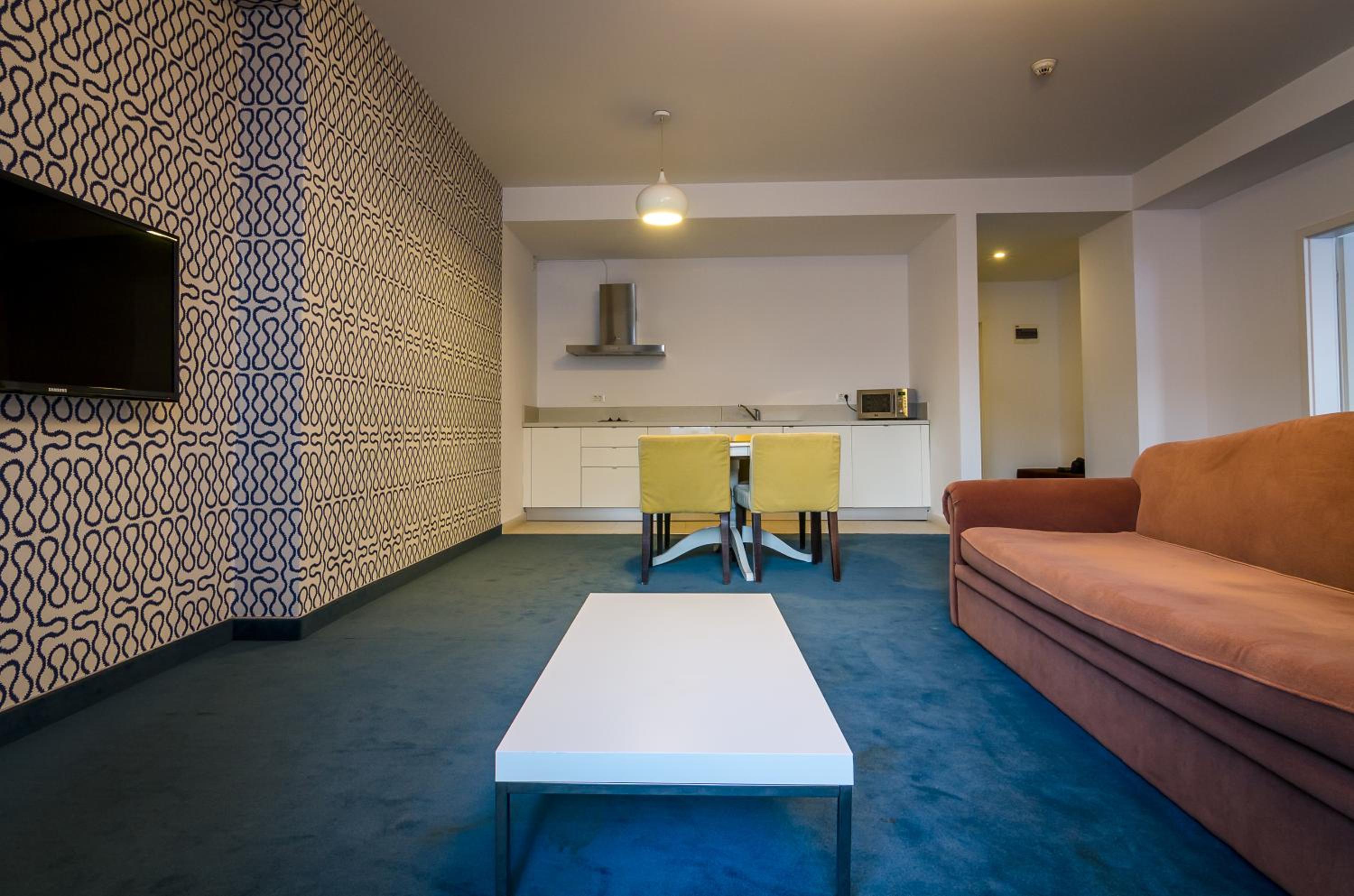 One-Bedroom Apartment - Photo 154