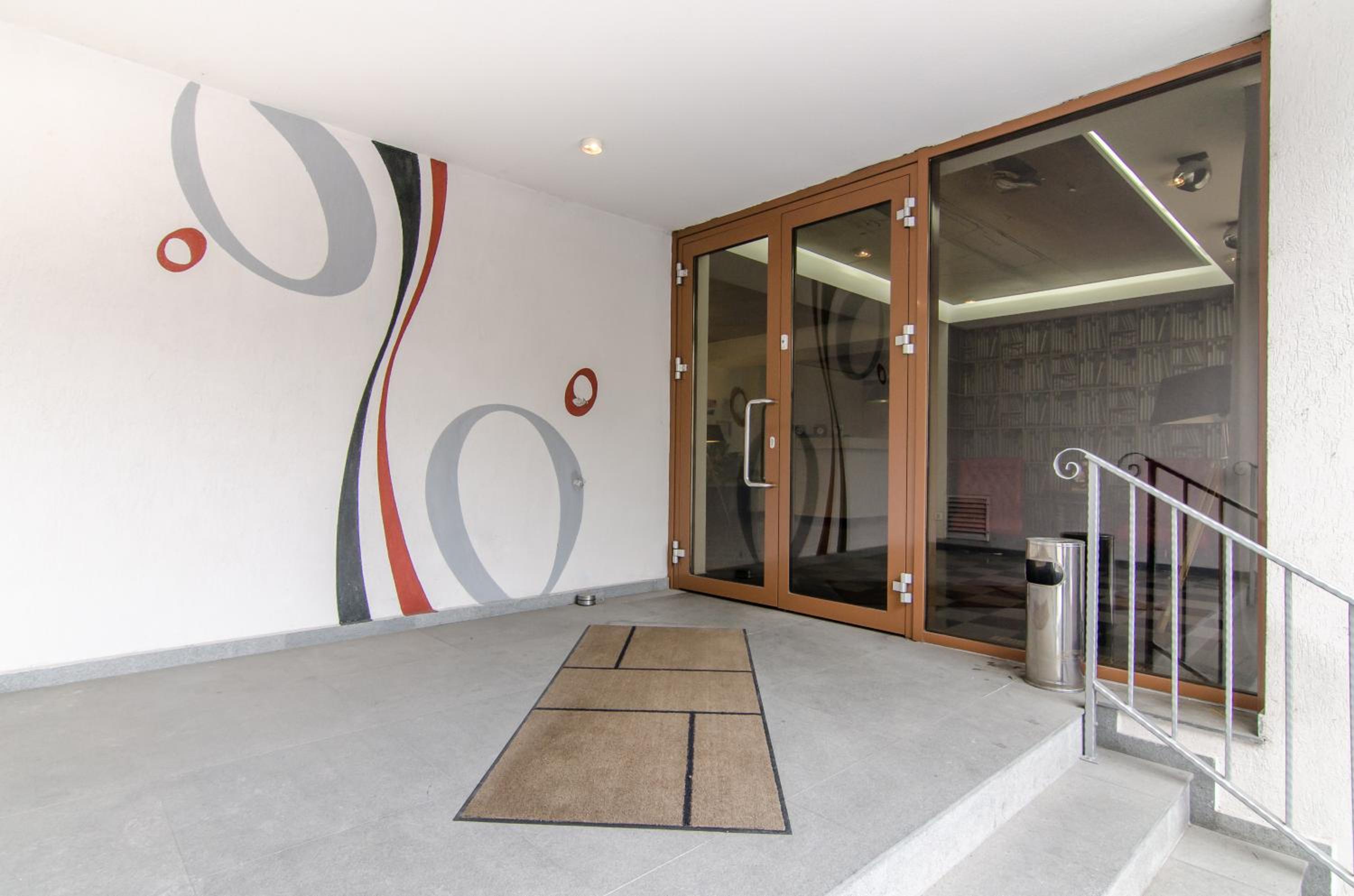 One-Bedroom Apartment - Photo 161