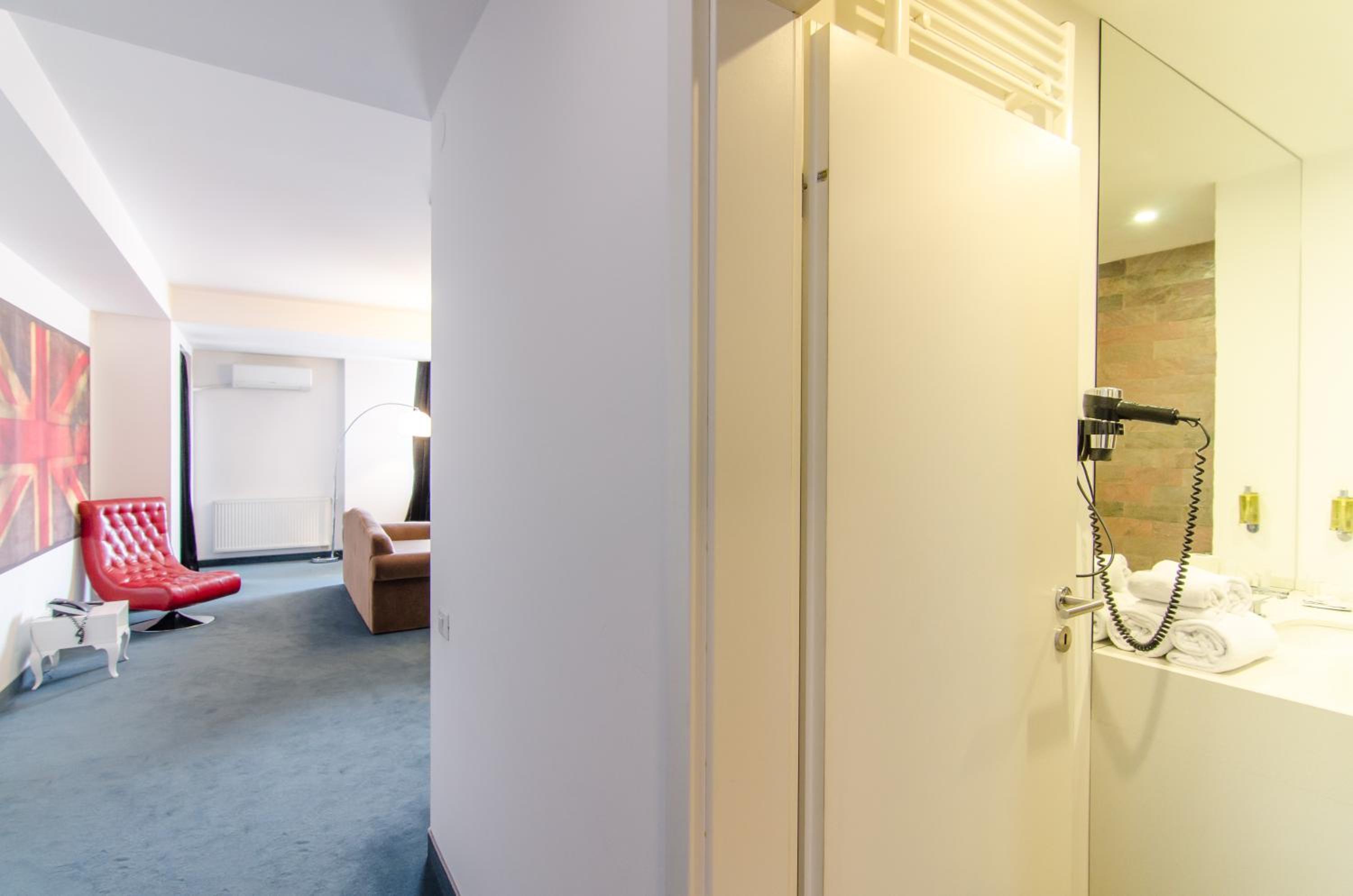 One-Bedroom Apartment - Photo 191