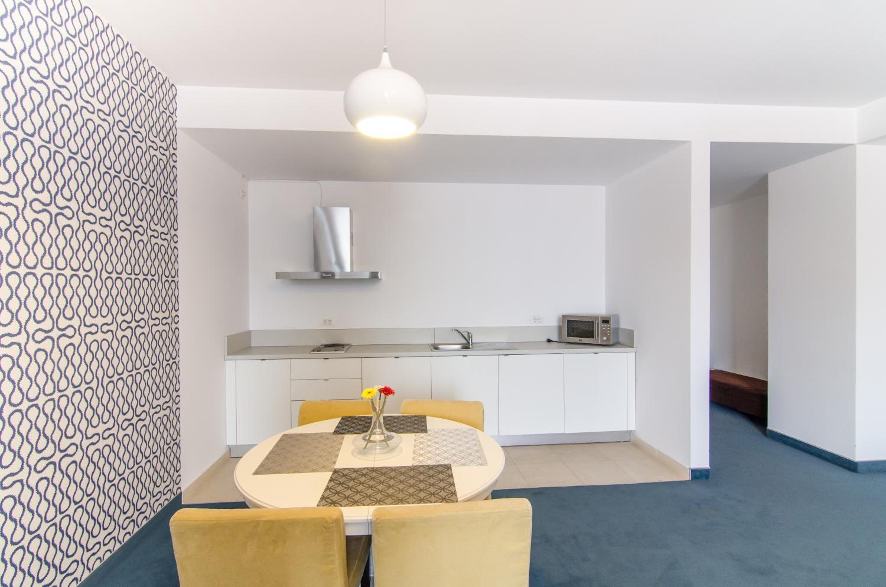 One-Bedroom Apartment - Photo 193