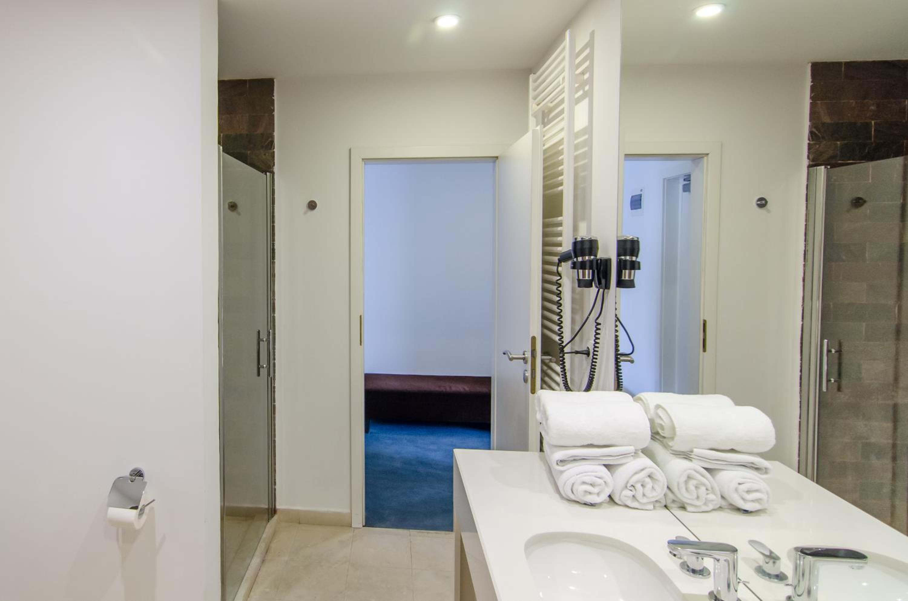 One-Bedroom Apartment - Photo 13