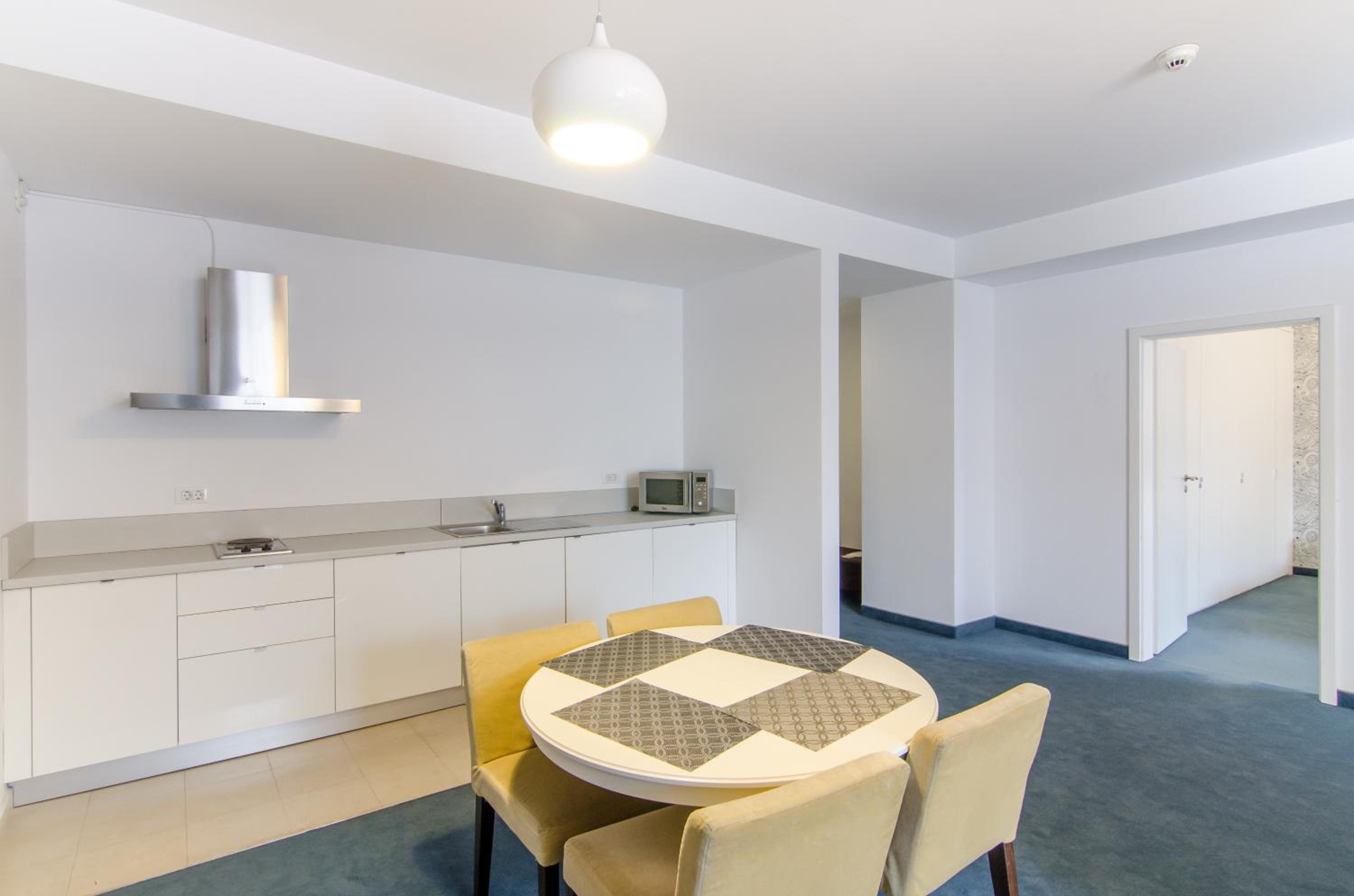 One-Bedroom Apartment - Photo 17