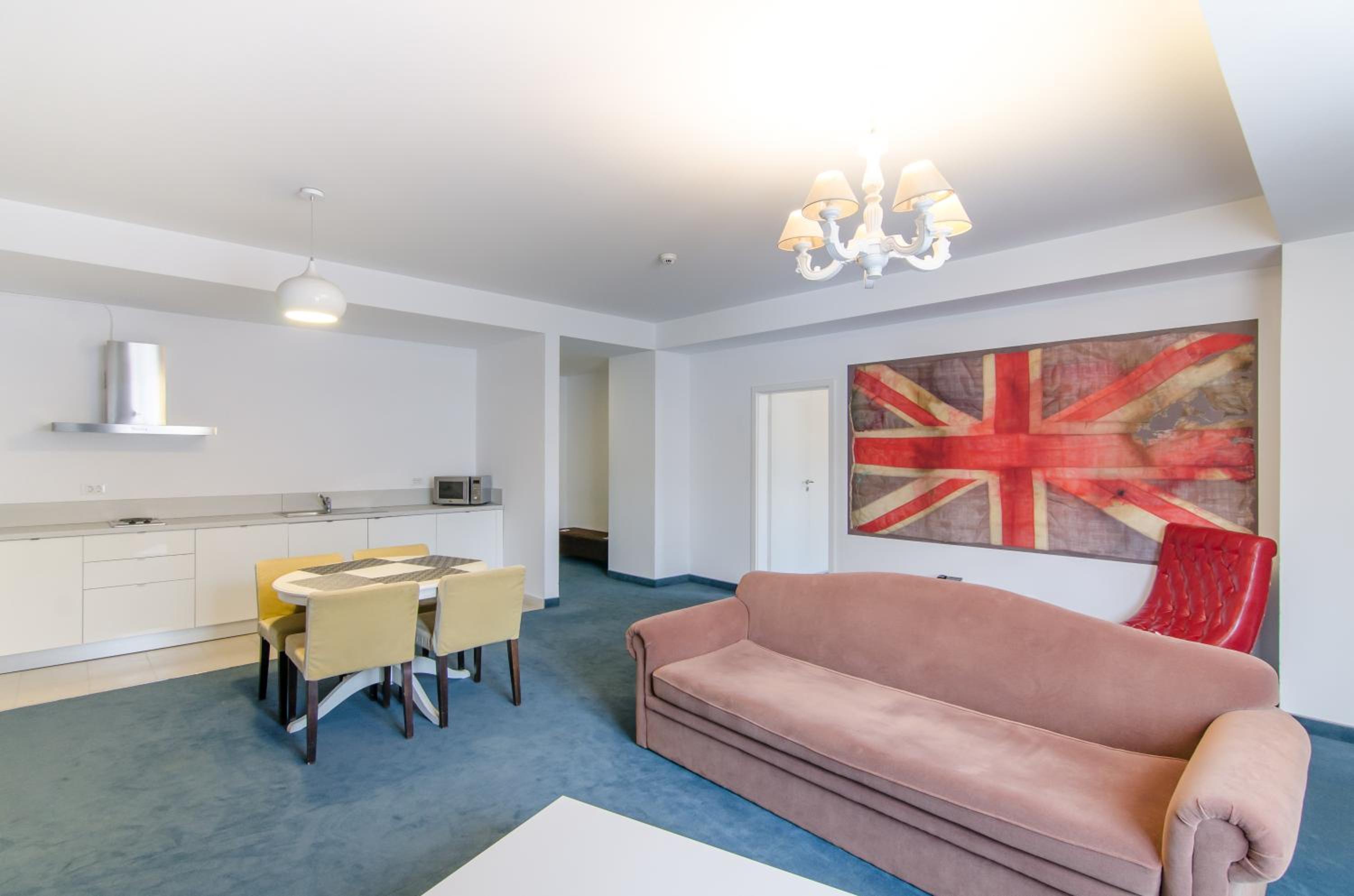 One-Bedroom Apartment - Photo 19