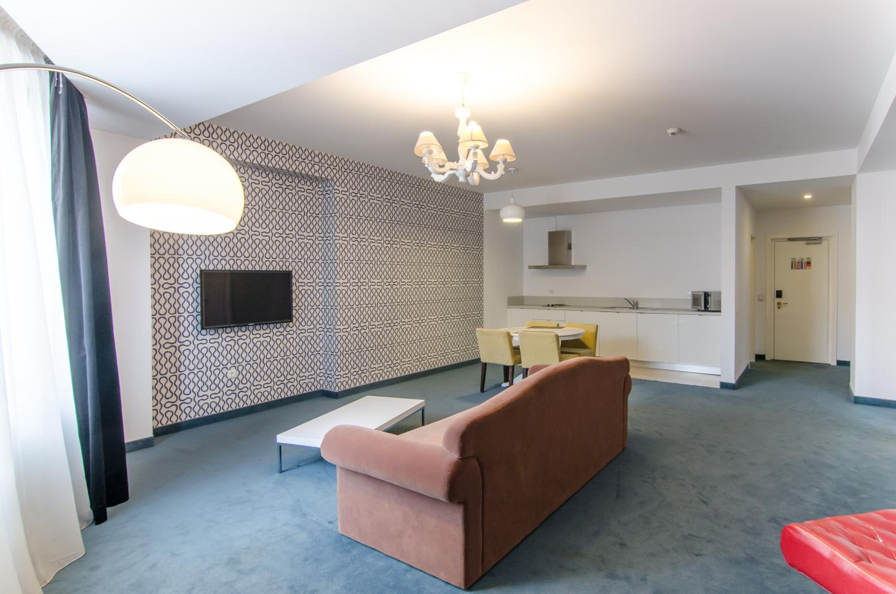 One-Bedroom Apartment - Photo 20