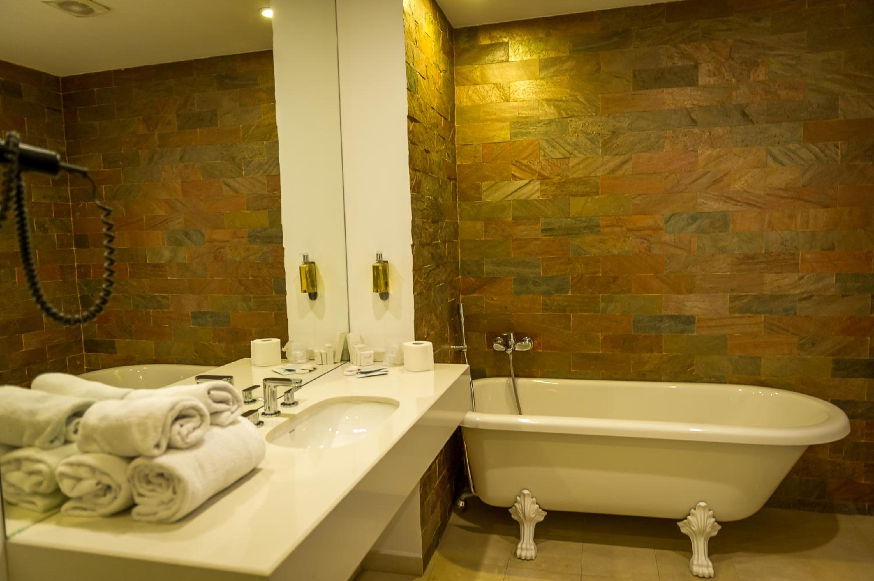 One-Bedroom Apartment - Photo 29