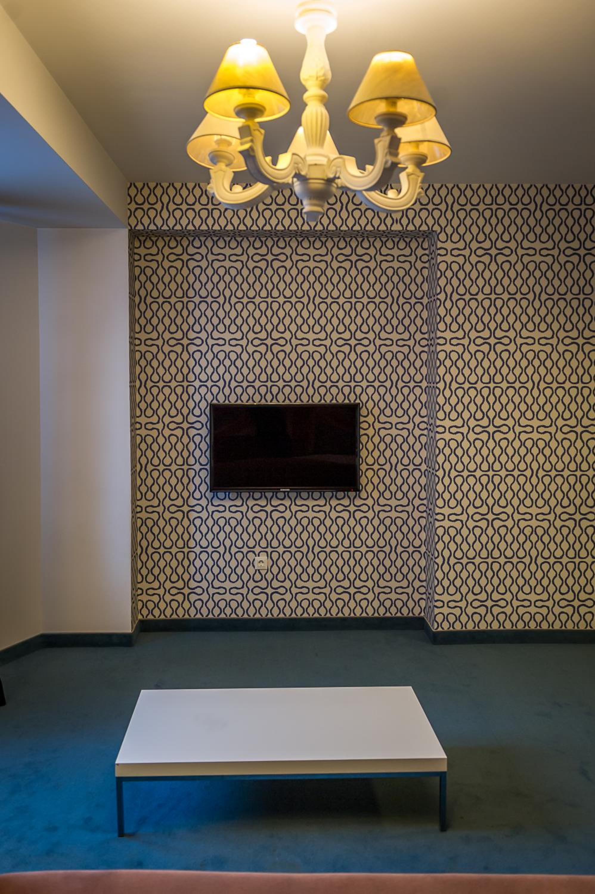 One-Bedroom Apartment - Photo 30