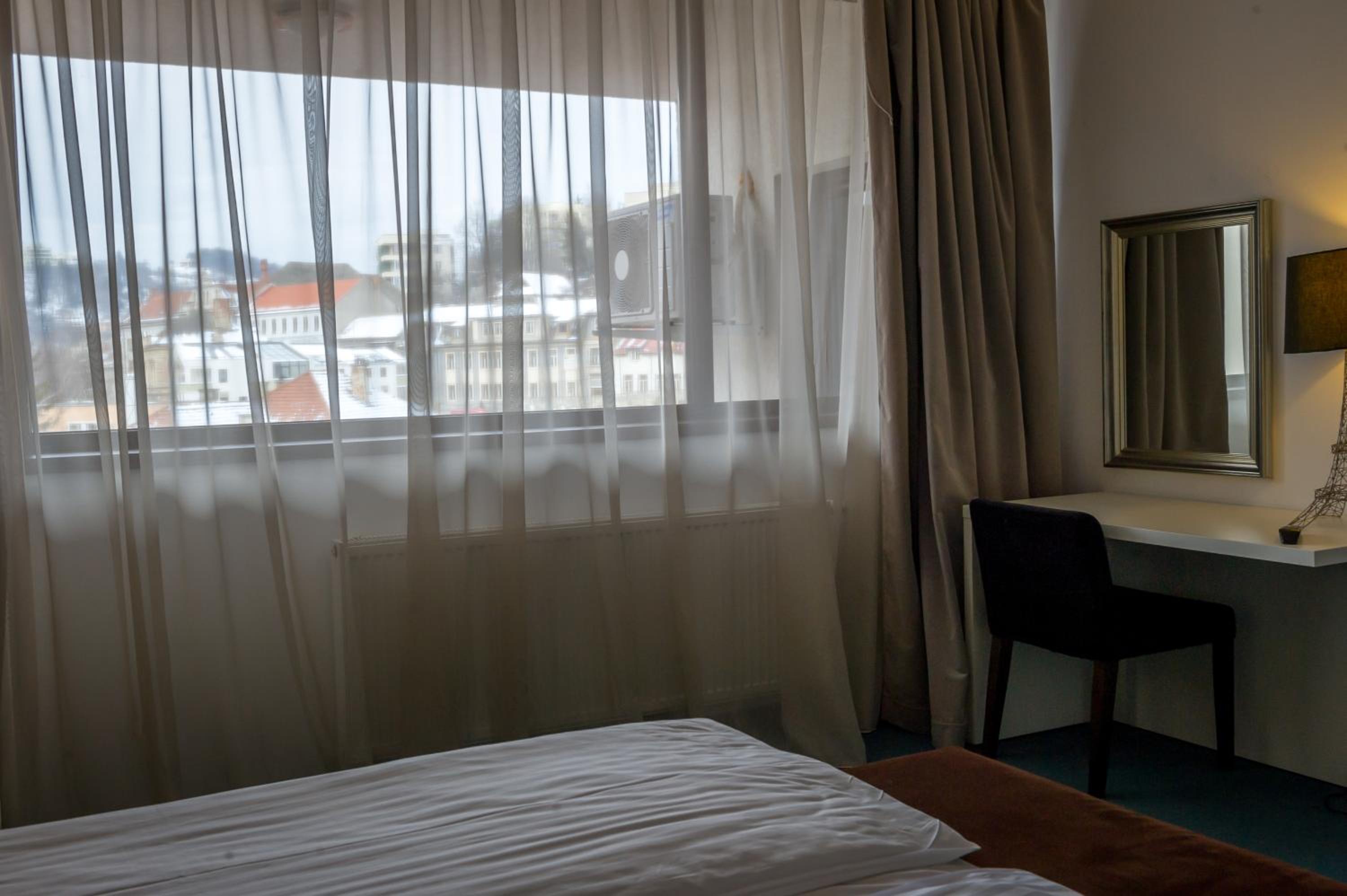 One-Bedroom Apartment - Photo 33