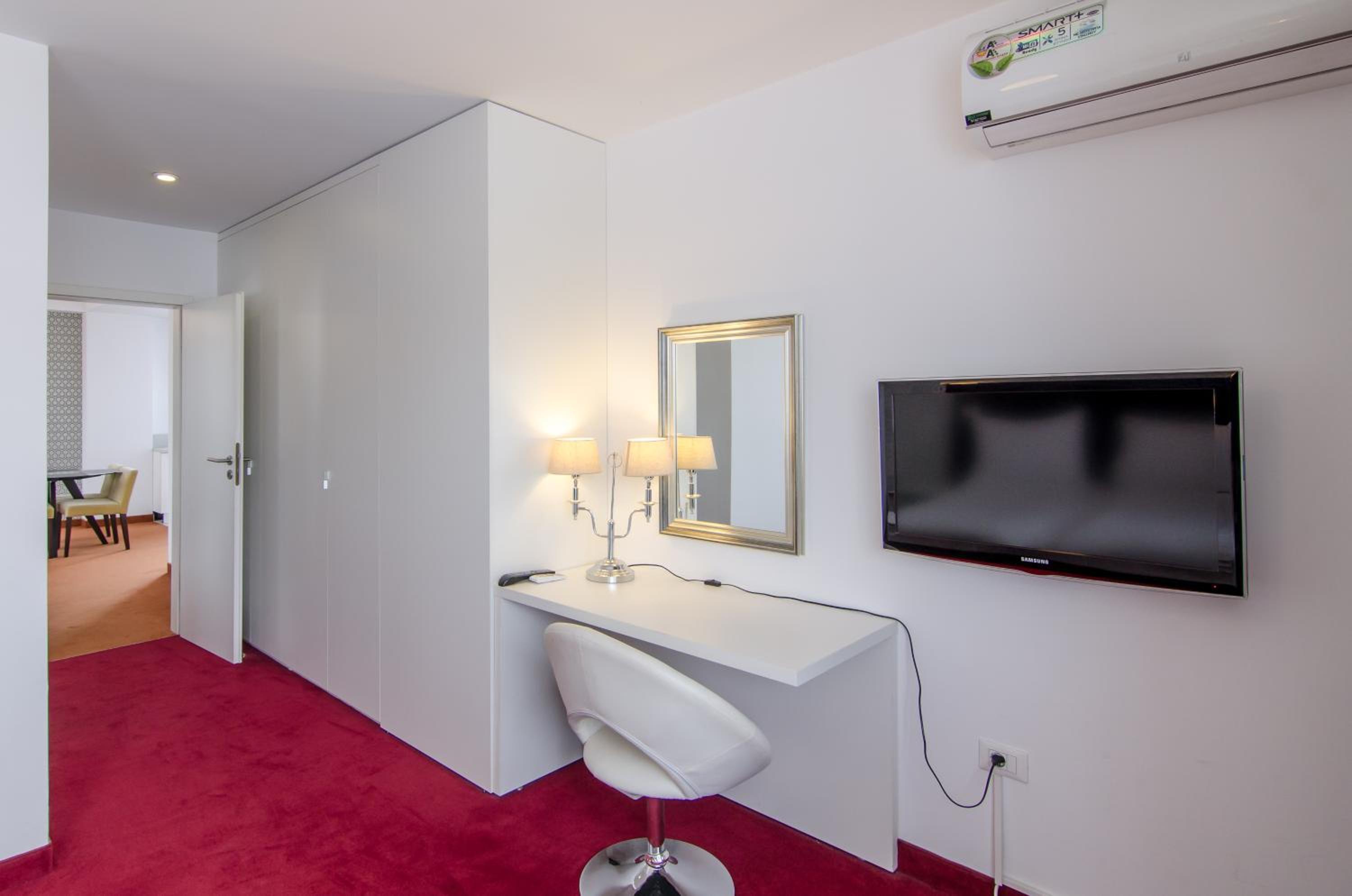 One-Bedroom Apartment - Photo 44