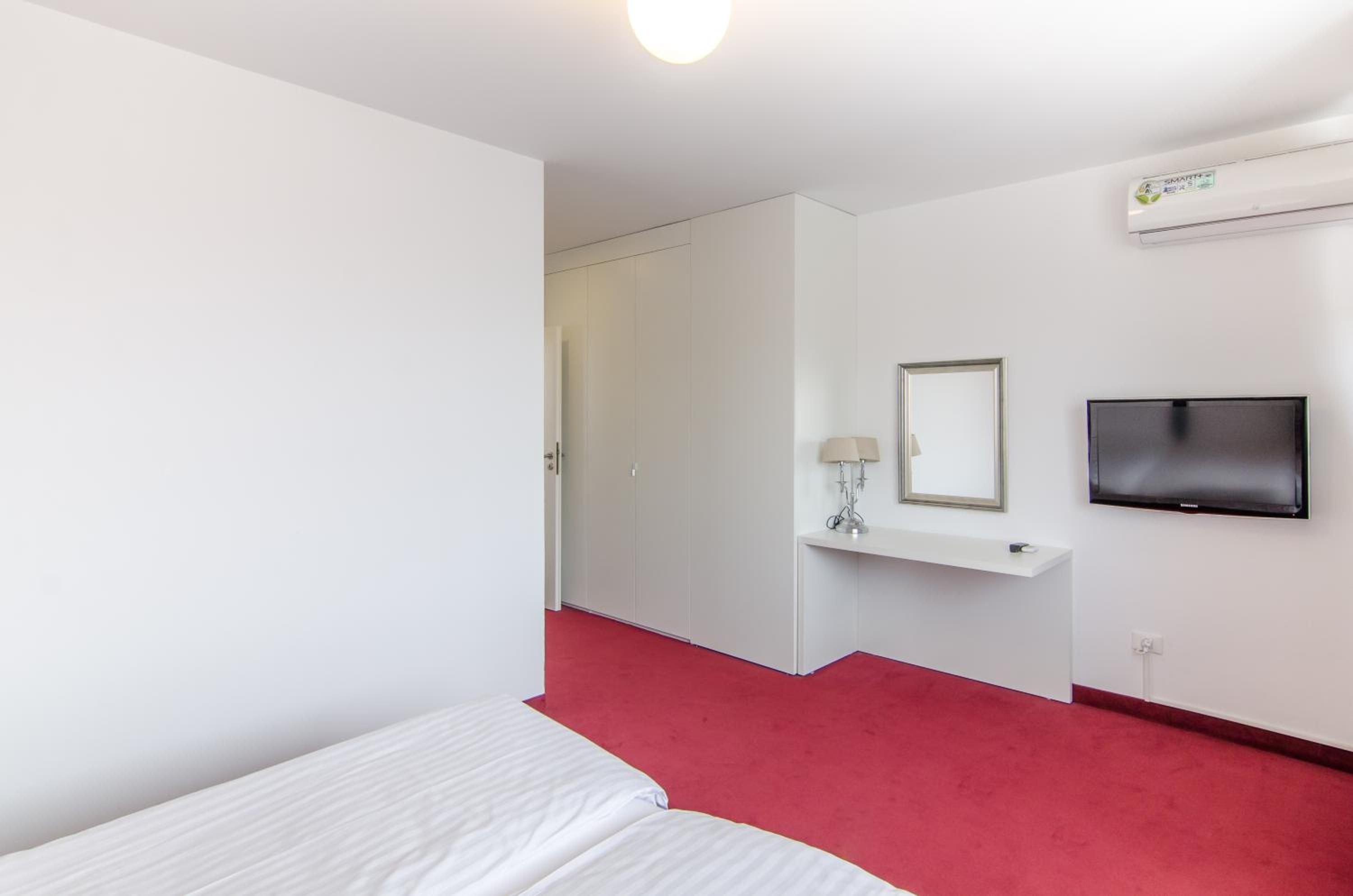 One-Bedroom Apartment - Photo 51