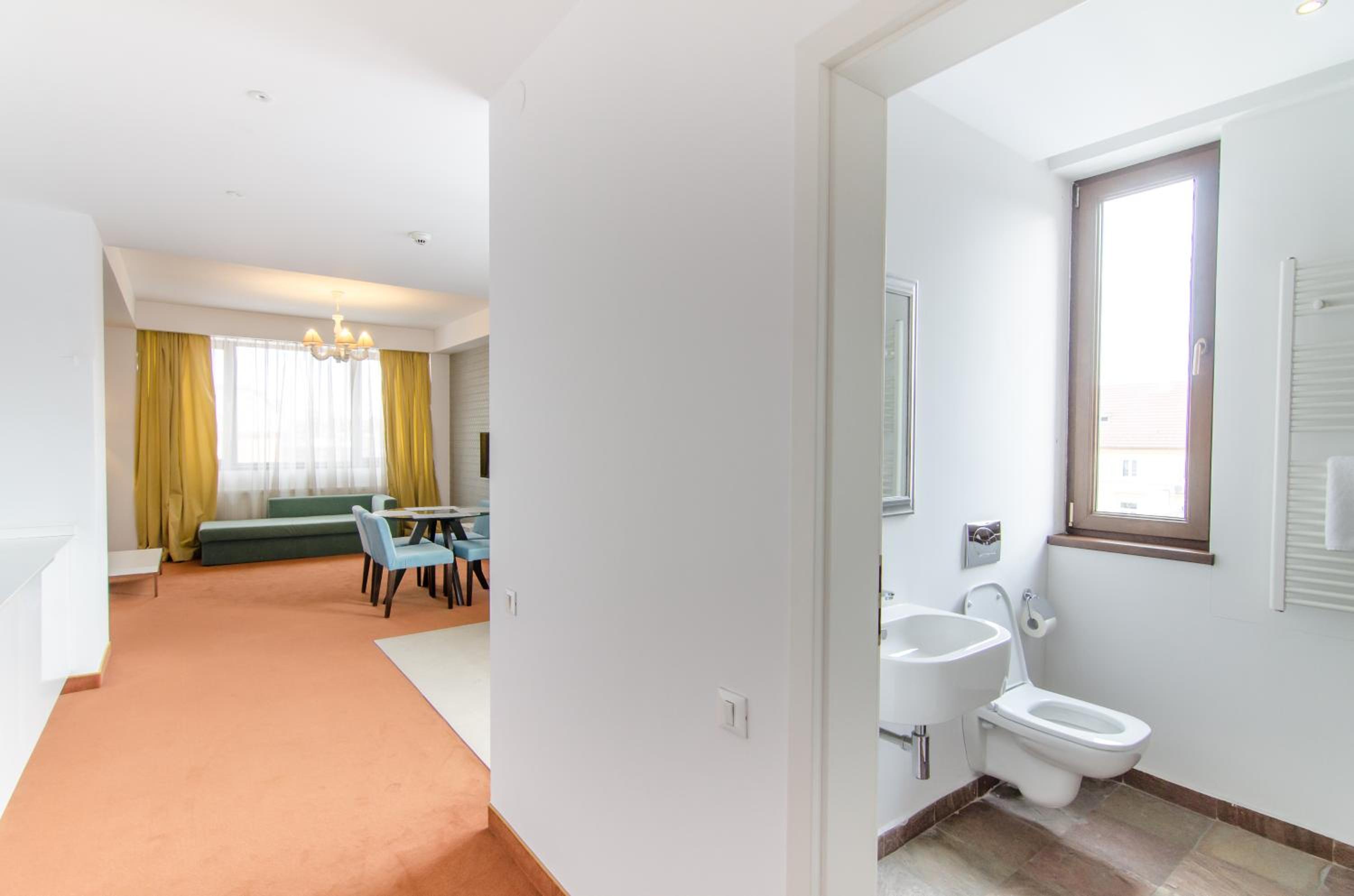 One-Bedroom Apartment - Photo 58