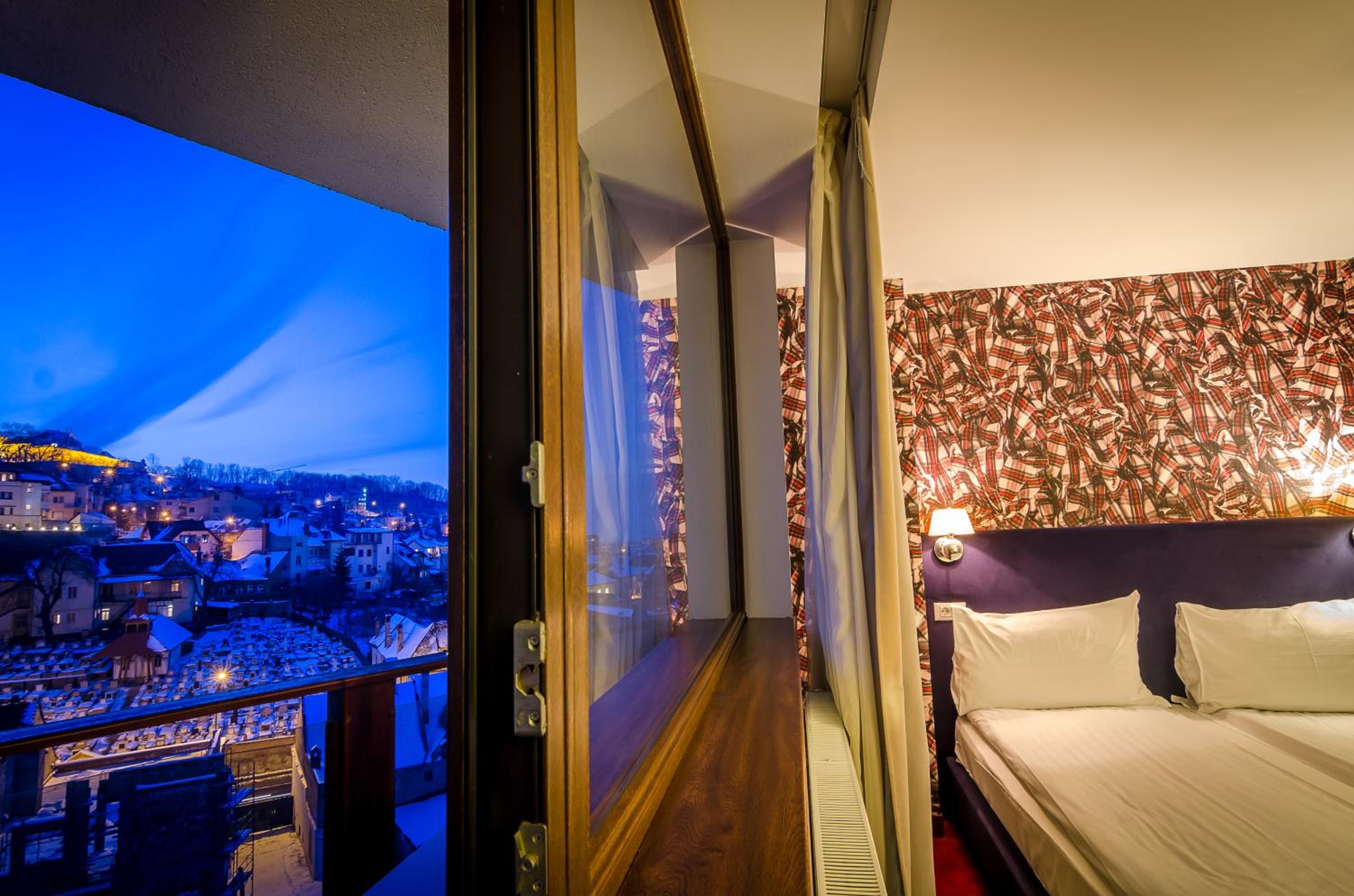 One-Bedroom Apartment - Photo 84